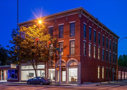 01-Robert_Granoff_901_Main_St_Lafayette_dusk_facade_2