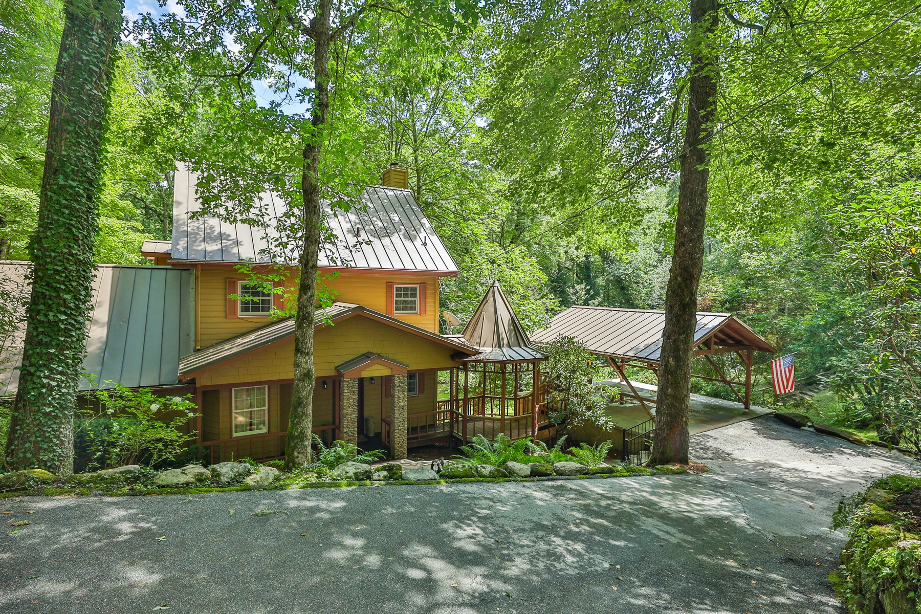 47 Sequoyah Ridge Rd, Highlands, NC 28741