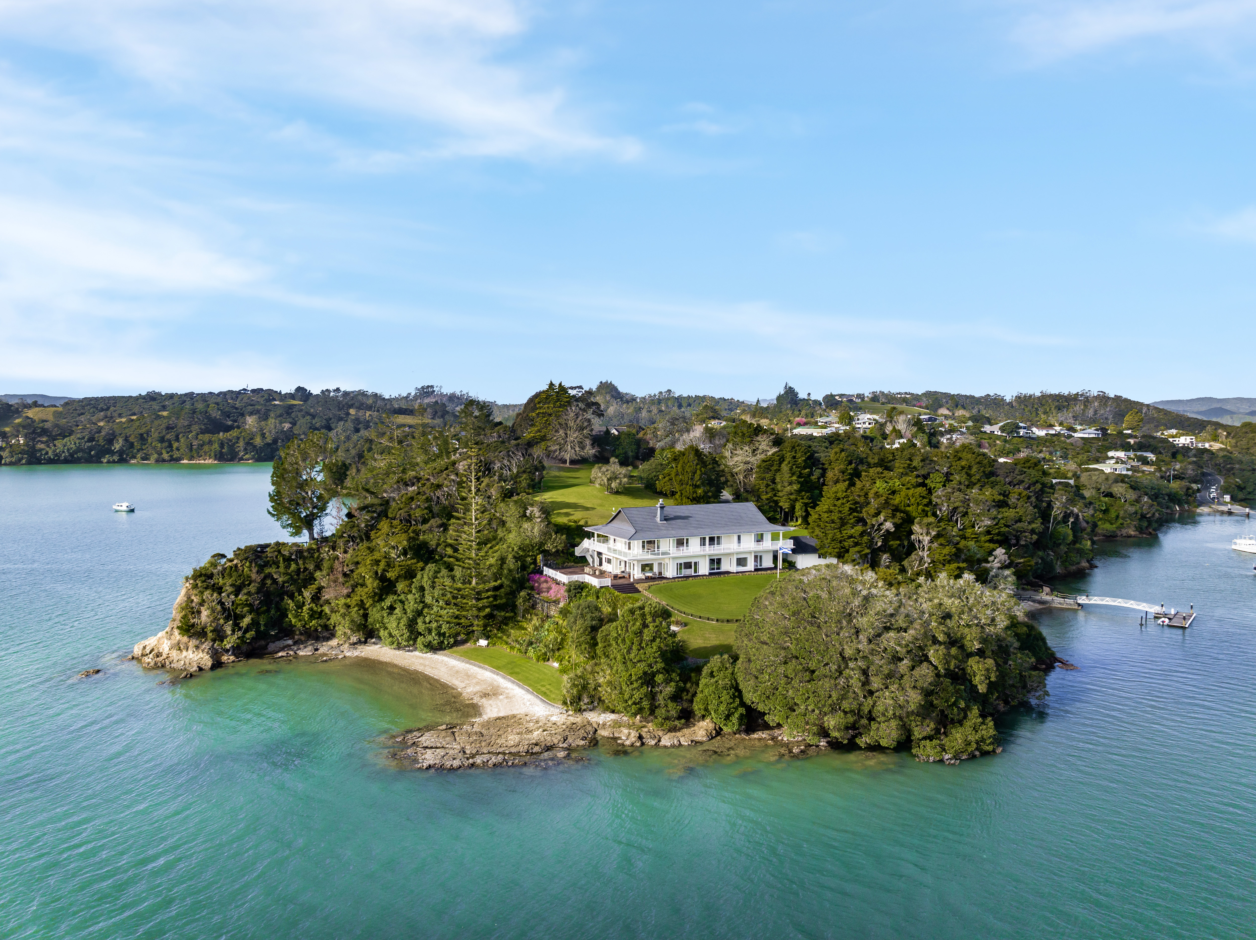 Majestic Bay of Islands Headland Estate