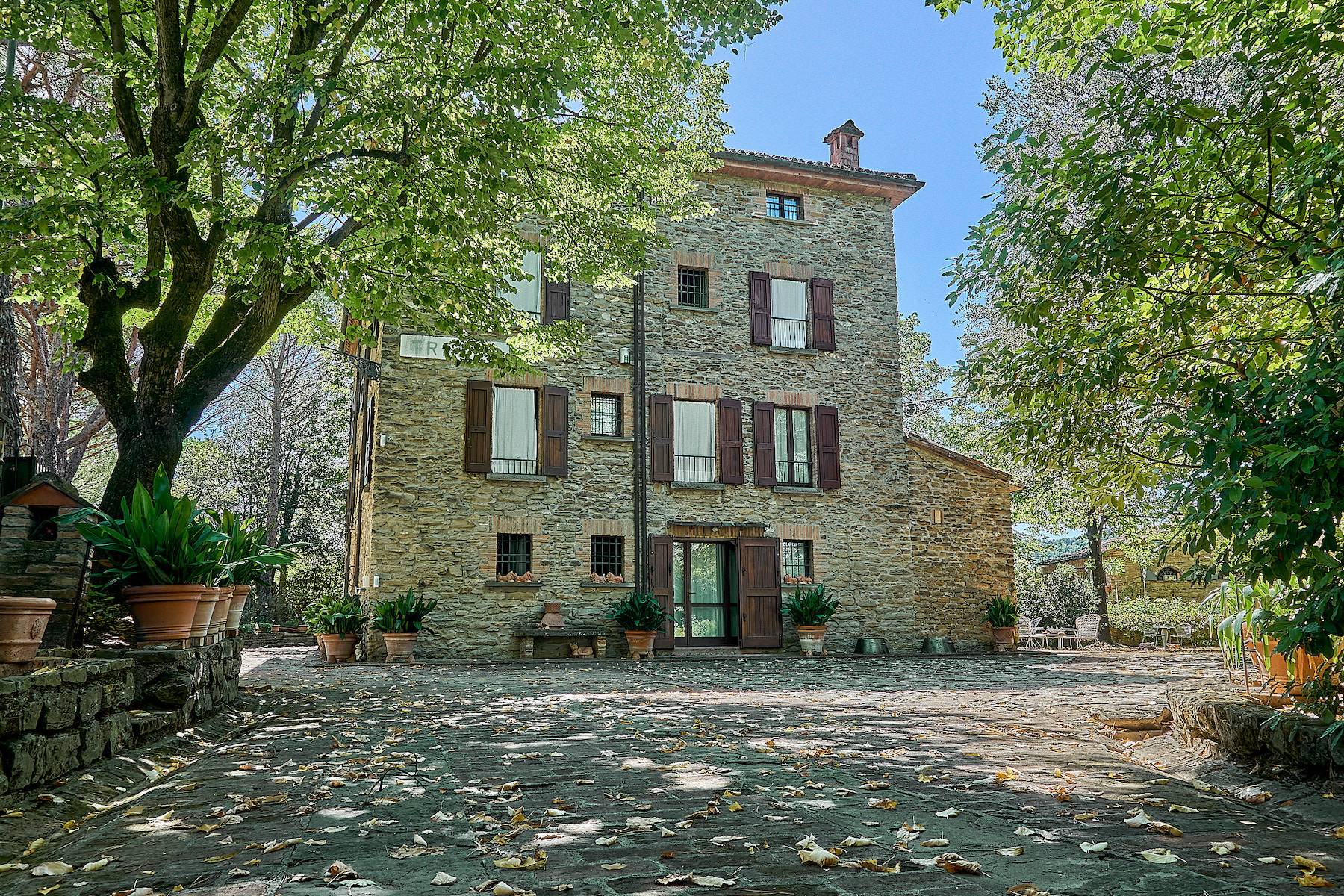 Restored farmhouse on the hills of Emilia Romagna