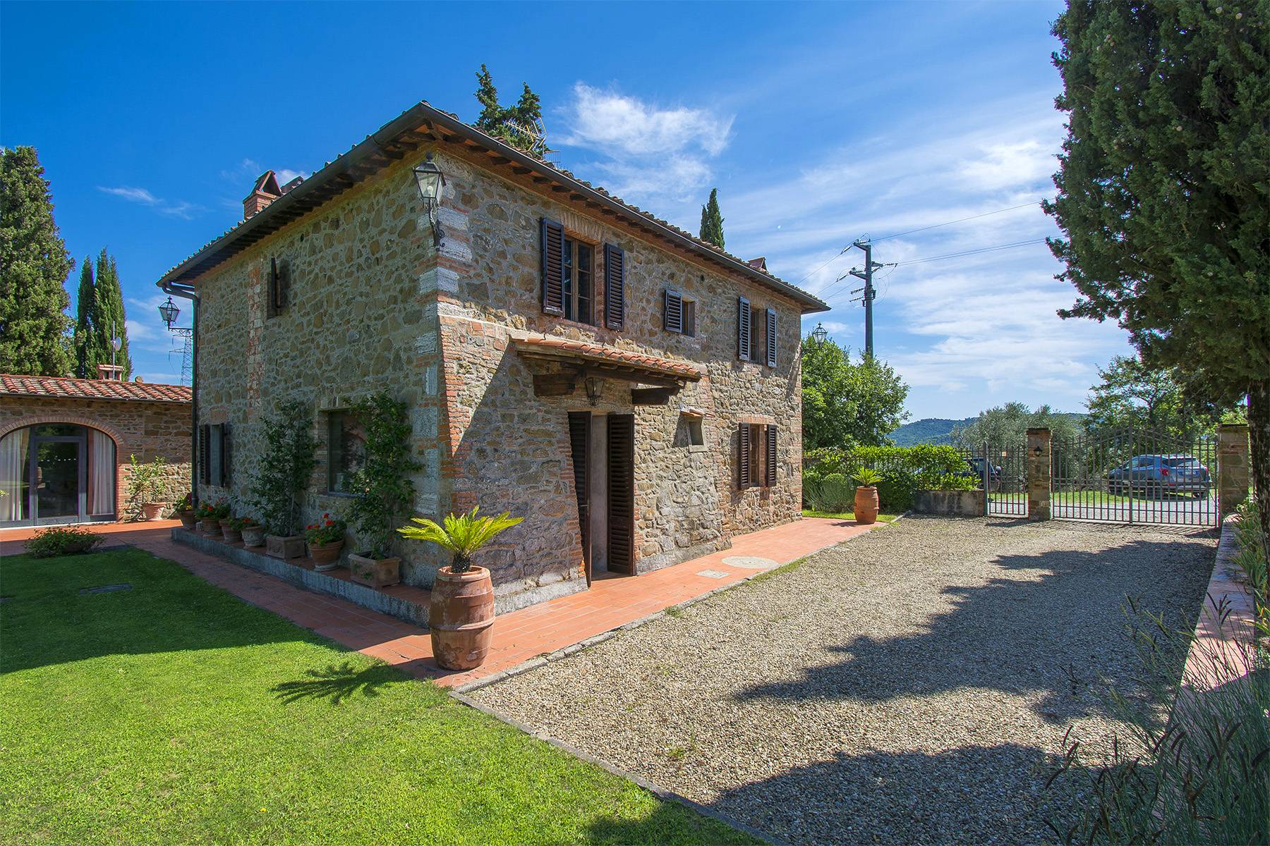 House in the Tuscan Hills for Sale