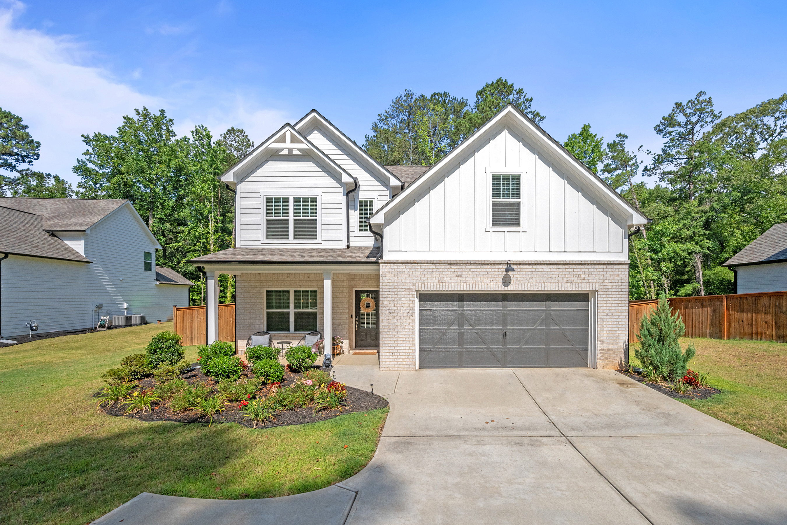 Pristine, Like-new Home Exudes Modern Elegance and Natural Light