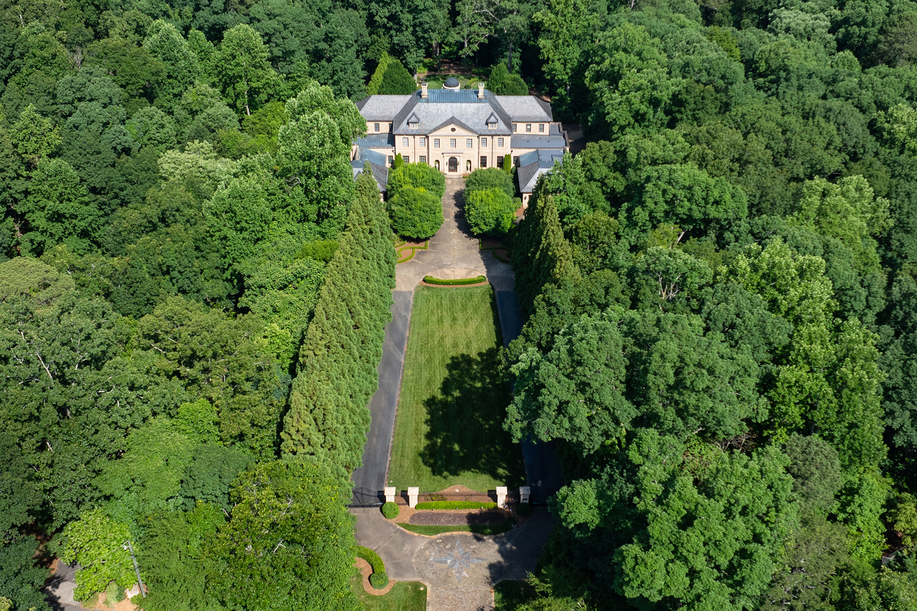 Sophisticated and Spectacular Estate in the Heart of Buckhead