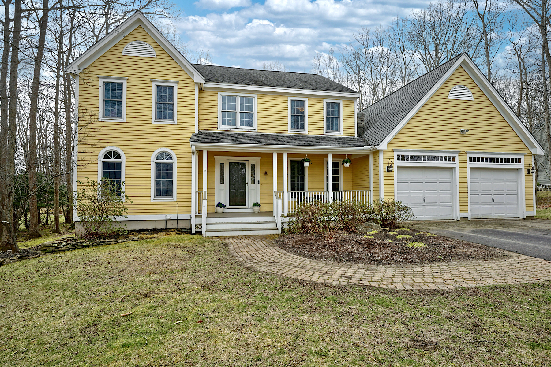 Beautiful Colonial in one of York's Most Coveted Neighborhoods