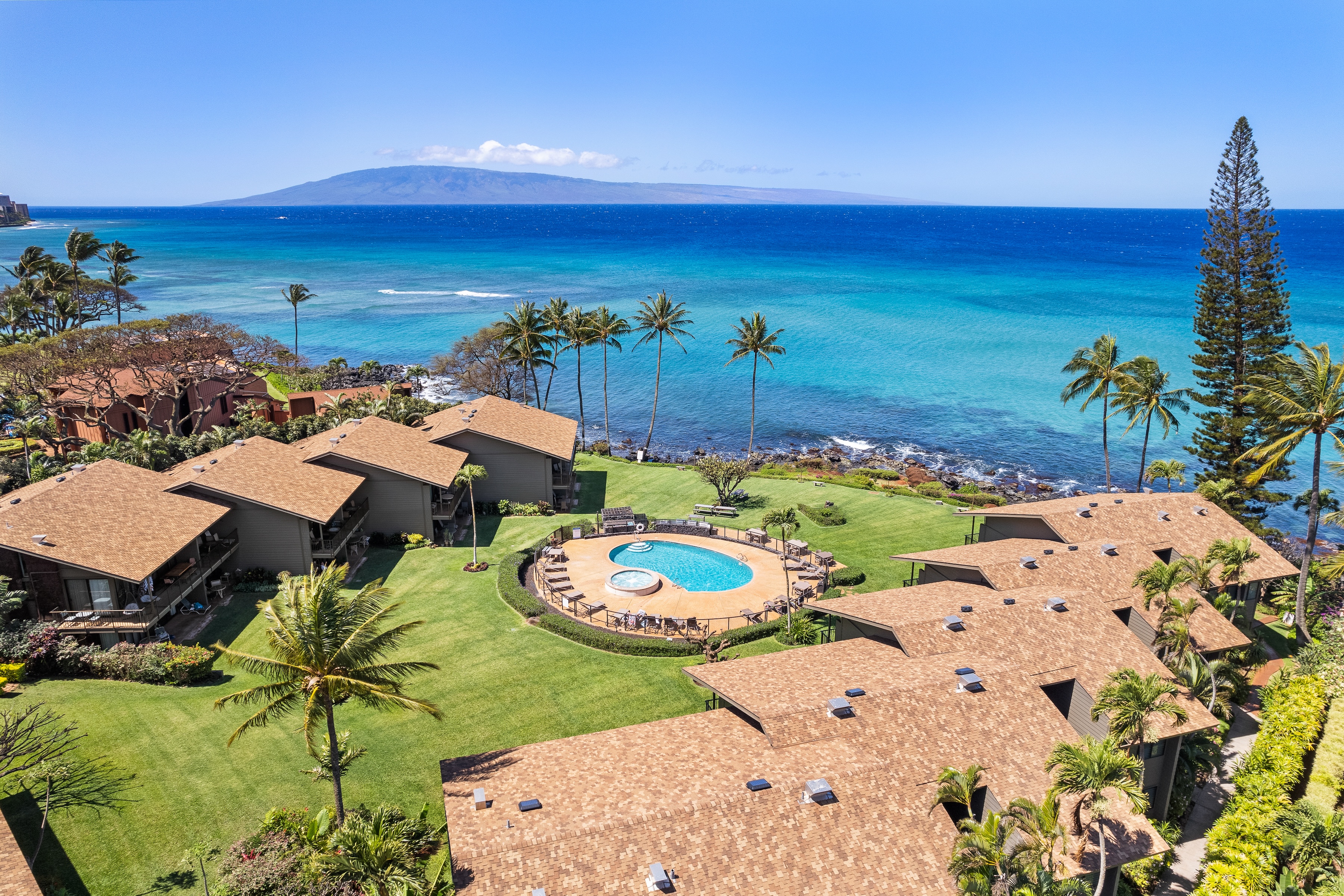 Find your happy place on the West Maui coast