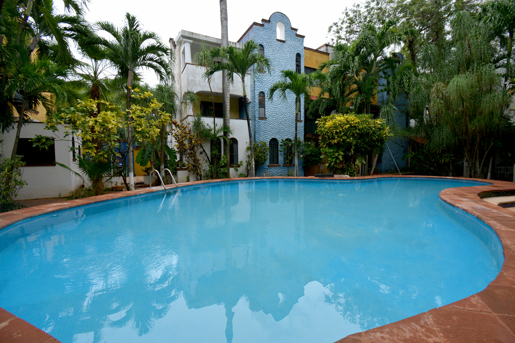 CAPTIVATING MEXICAN-STYLE APARTMENT IN THE HEART OF PLAYA DEL CARMEN