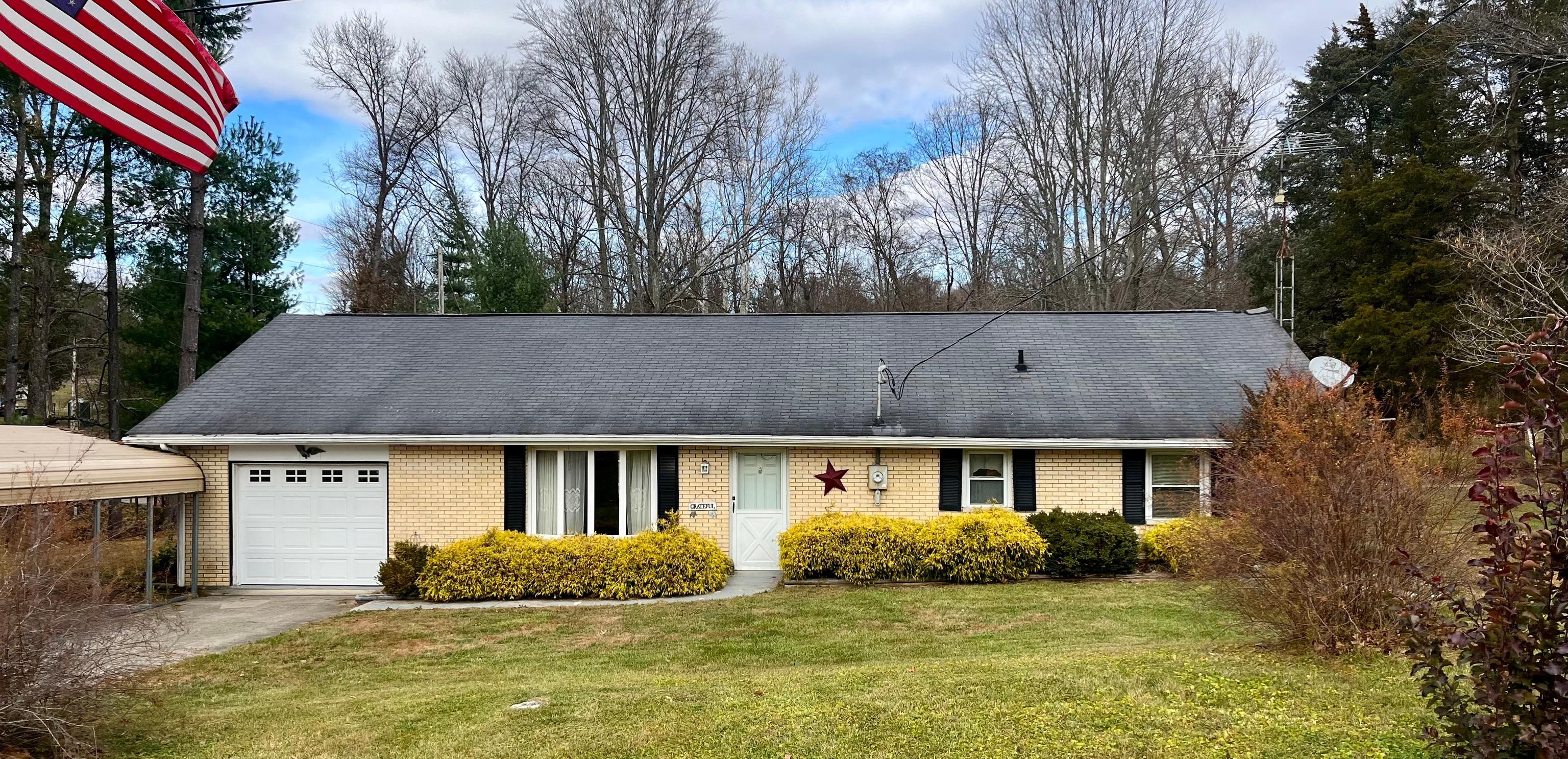 Deb Dr, North Vernon, IN 47265