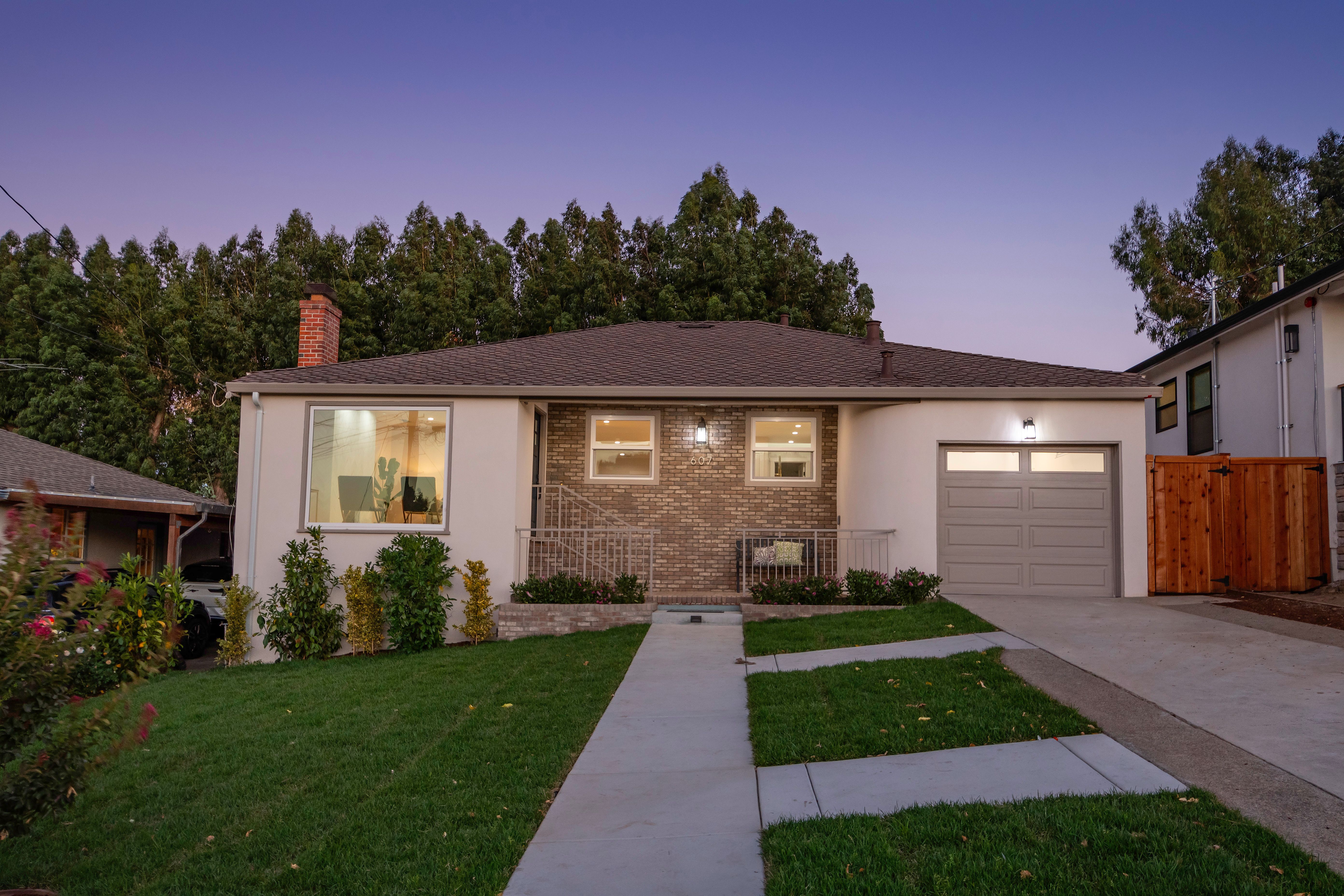 Newly Remodeled Home With Golf Course Views