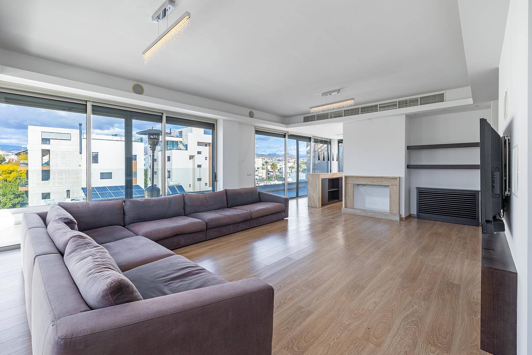Luxury Penthouse with Roof Garden in Limassol