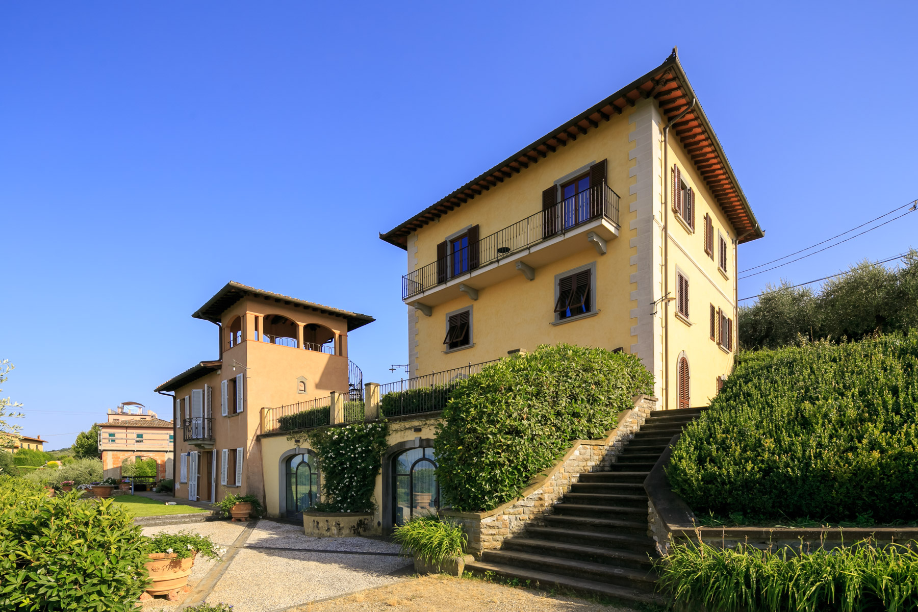 Magnificent villa close to Florence