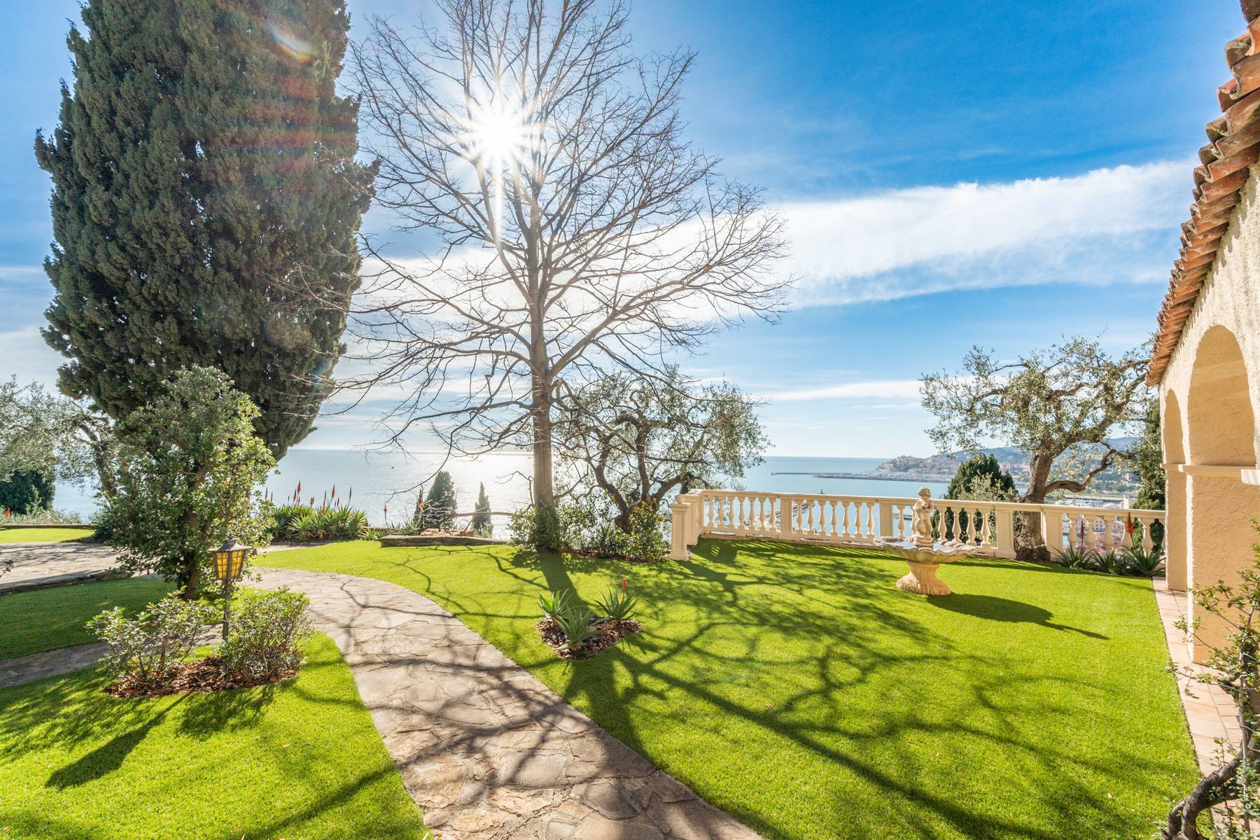 Charming villa in Imperia with stunning sea view