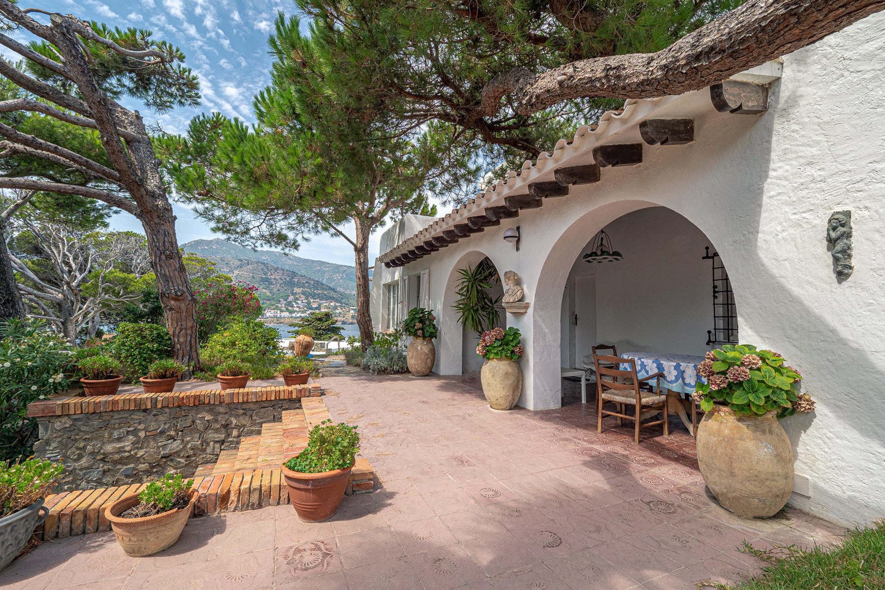 Unique property on its own hill with 360º views - Port de la Selva