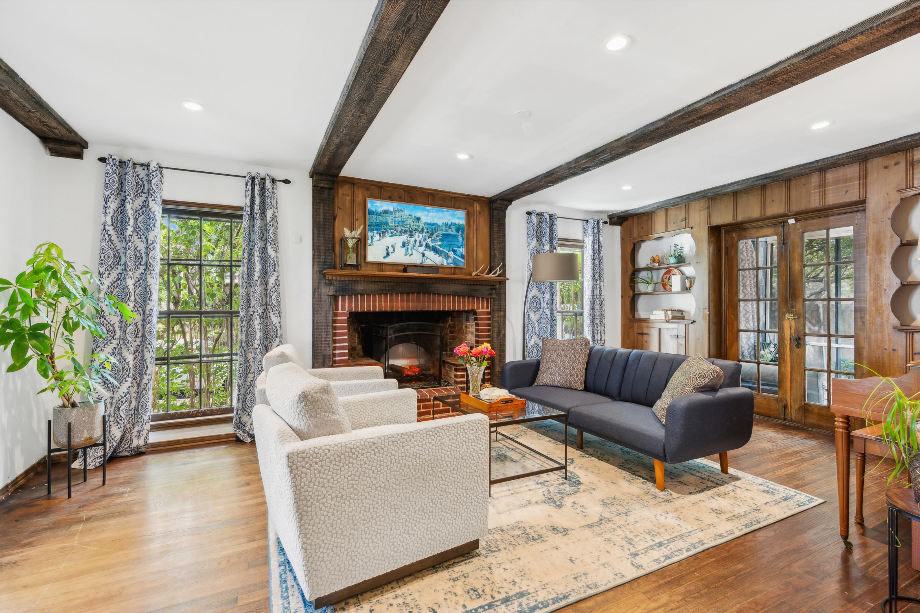 Charming Dilbeck Gem in Prime Cochran Heights