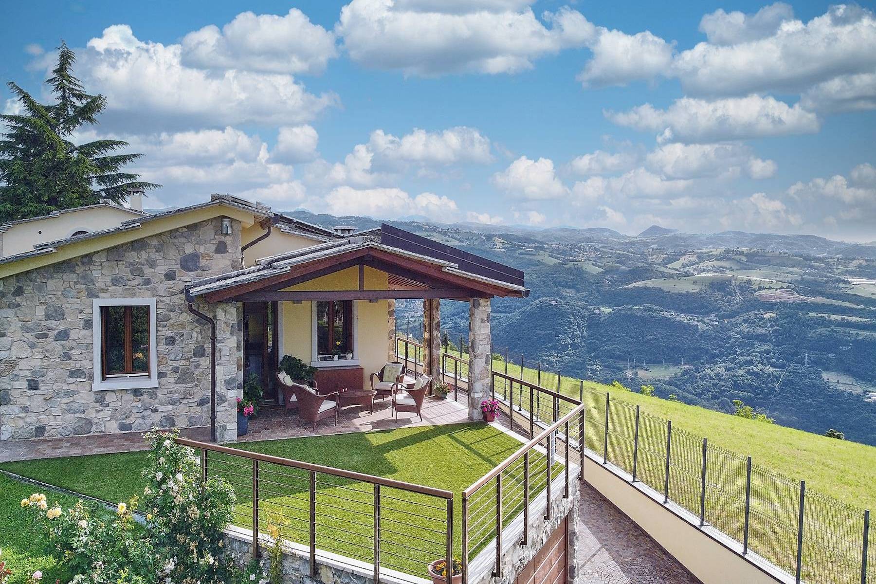 Eco-friendly Villa In Valpolicella's countryside