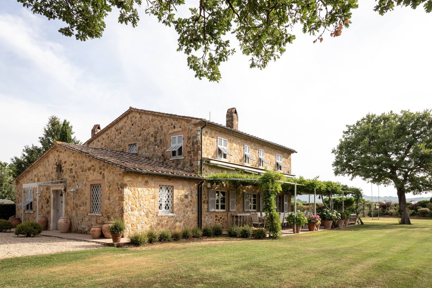Spectacular estate close to the thermal baths and golf of Saturnia