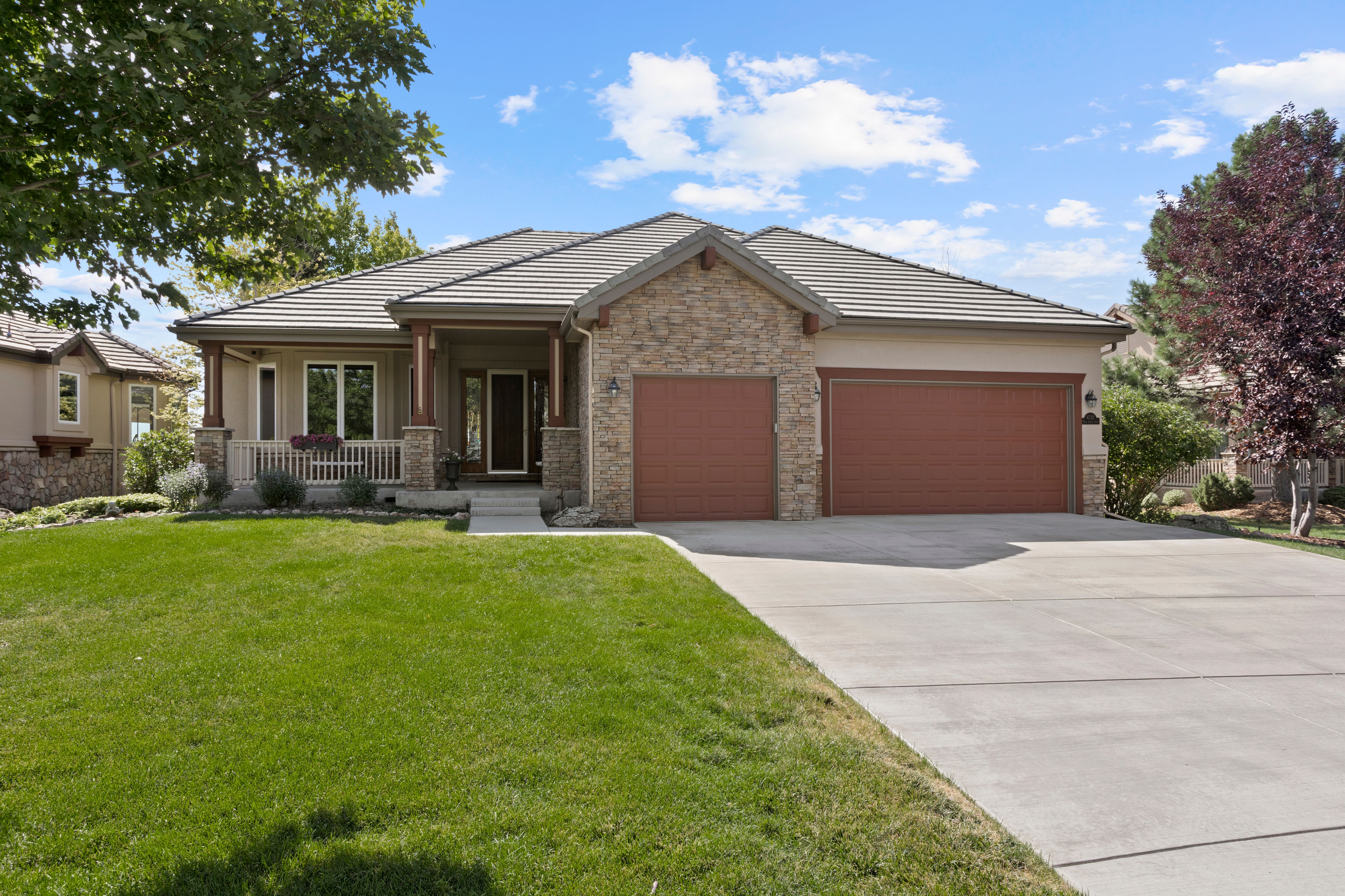 Pristine Patio Home backs onto the Fairway, offering breathtaking Golf Course