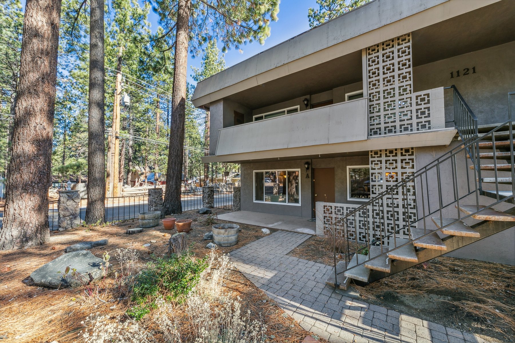 Turn-Key Condominium with a Spacious Floor Plan in the Heart of South Lake Tahoe