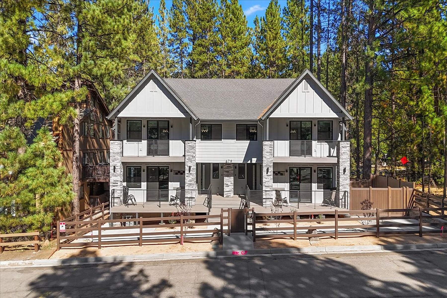 679 Summit Boulevard, Big Bear Lake, CA 92315