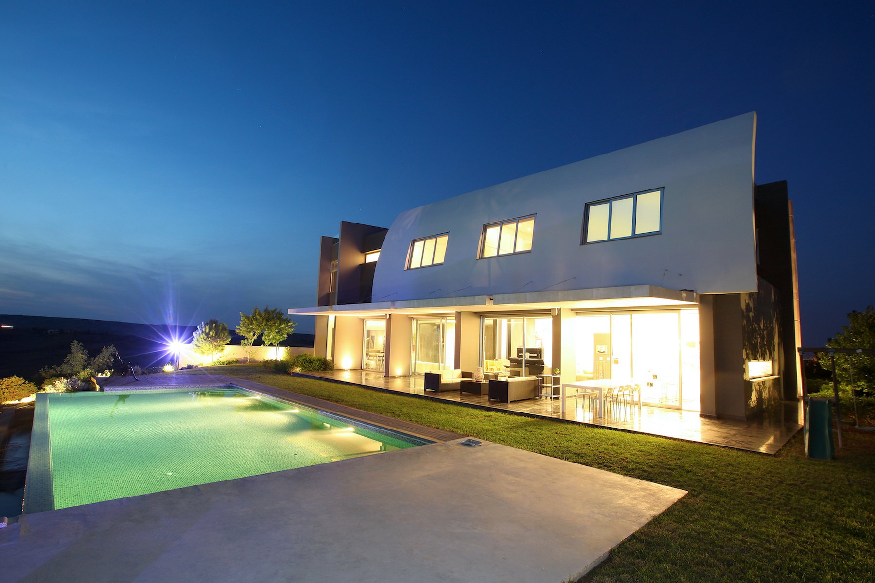 Luxury Villa with Five Bedrooms In Nicosia