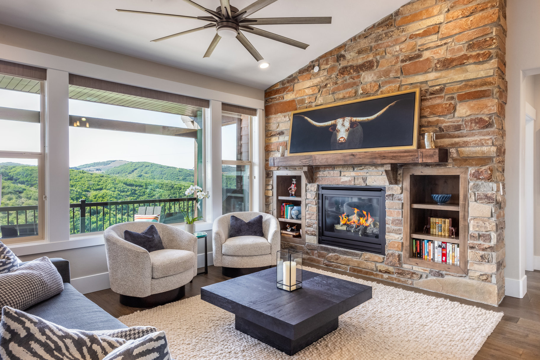 Stunning Townhome in Rustler at Hideout – Mountain Views and Luxurious Living