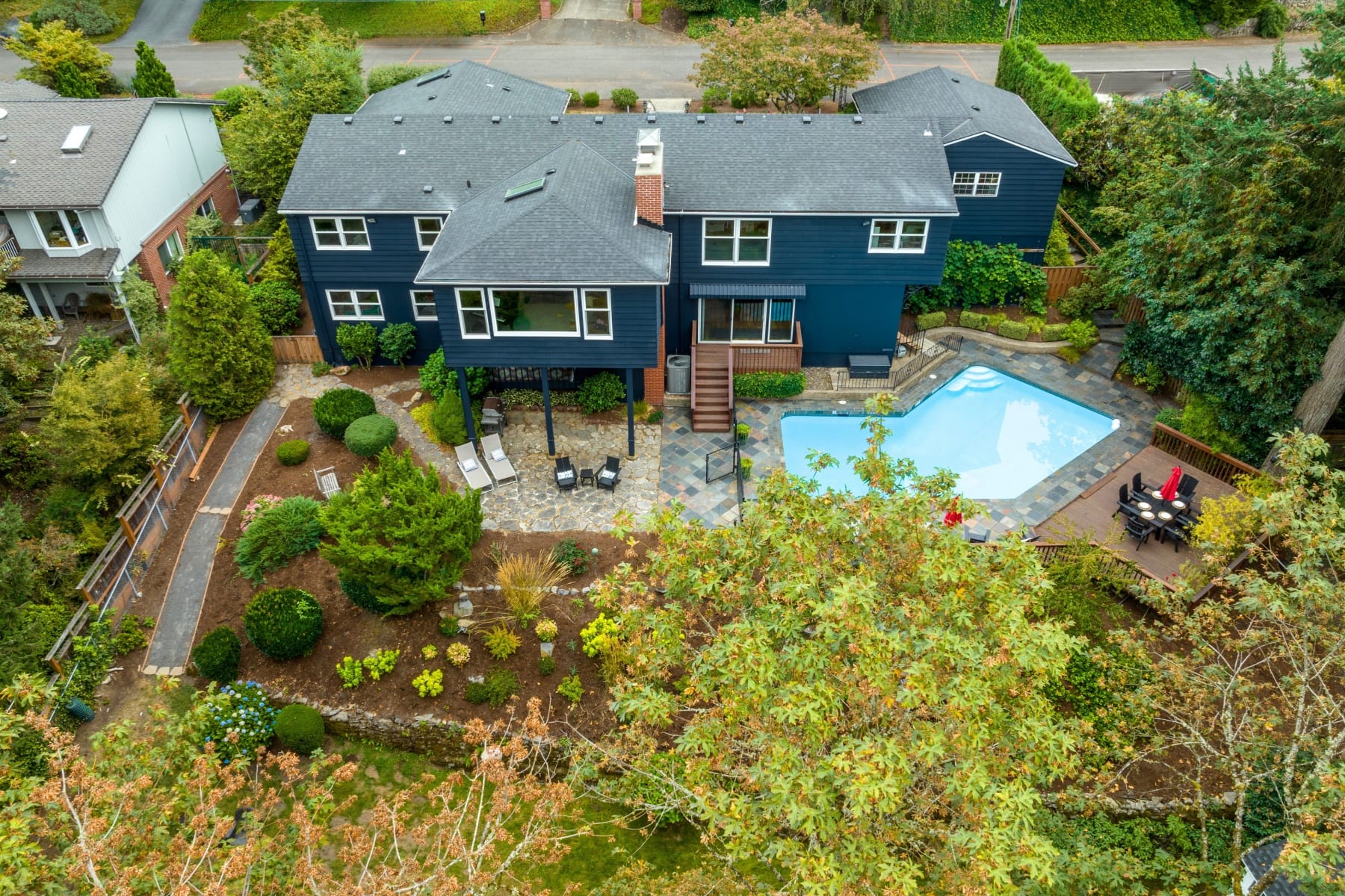 10515 S Terwilliger PL Portland, OR 97219