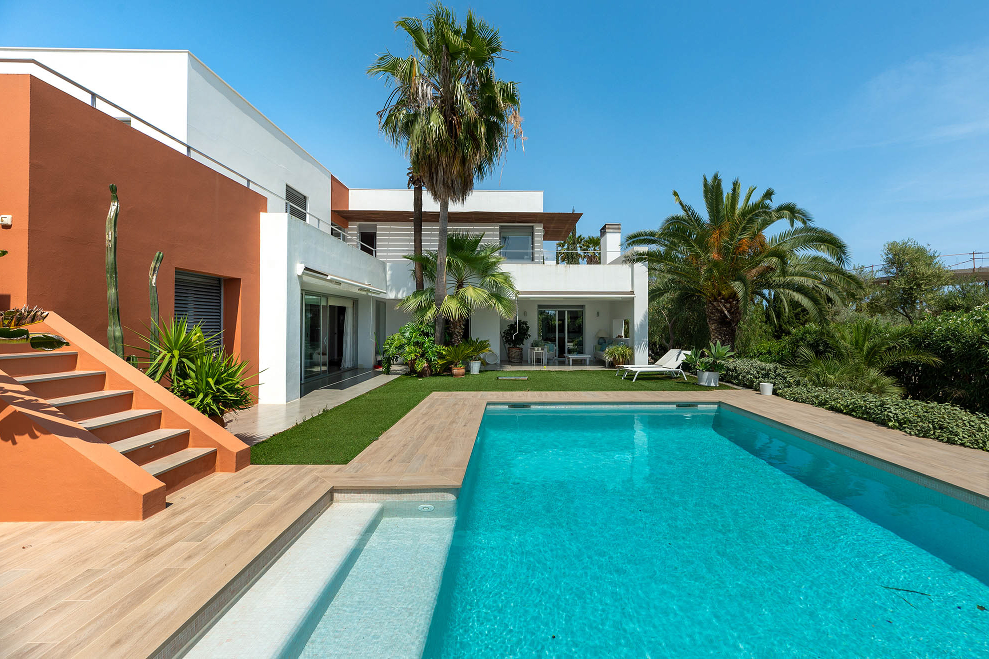 Villa with a pool in Ibiza