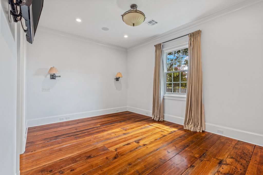 3235 Henderson Bayou Rd, Lake Charles, LA 70605