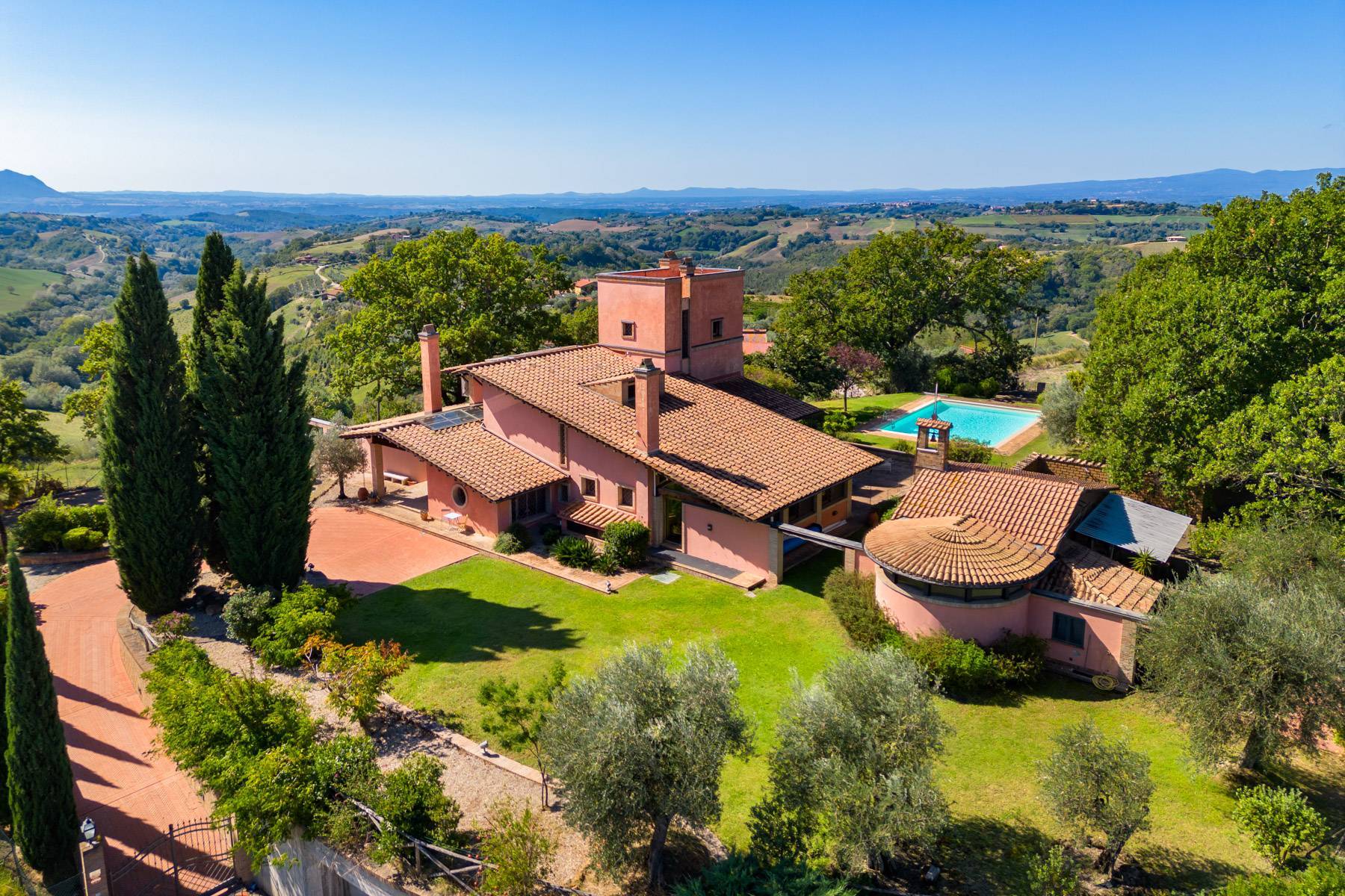 Villa with view and pool in Calvi dell' Umbria