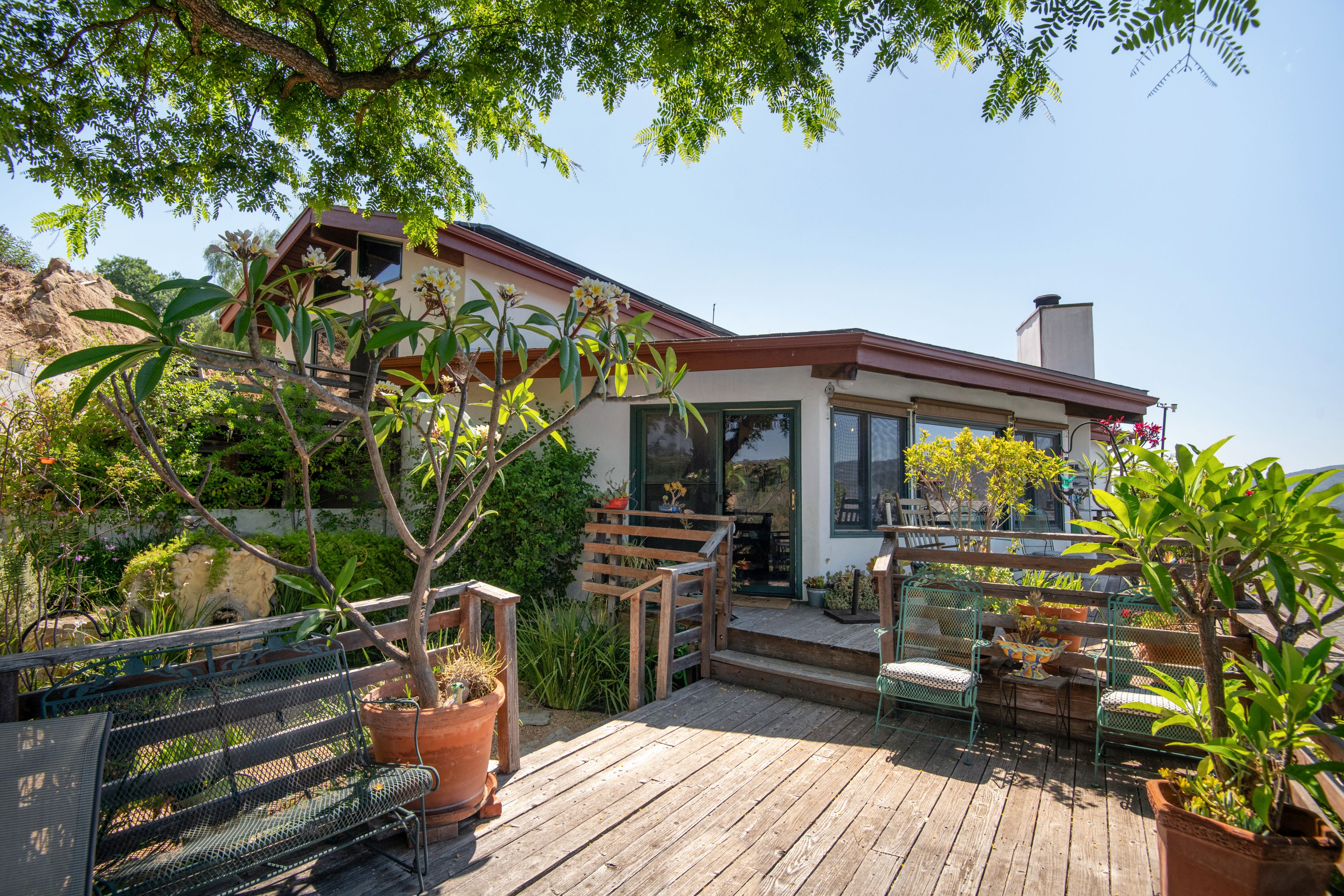 2733 Halsey Road, Topanga