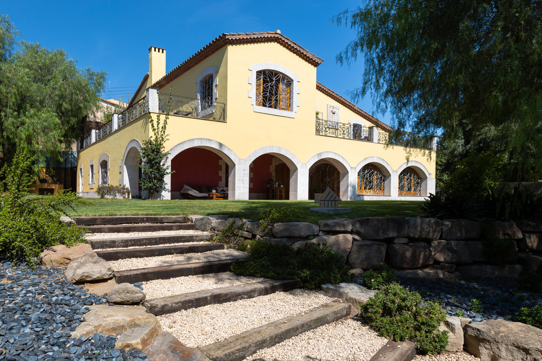 Completely renovated 19th century farmhouse in Cabrera de Mar.