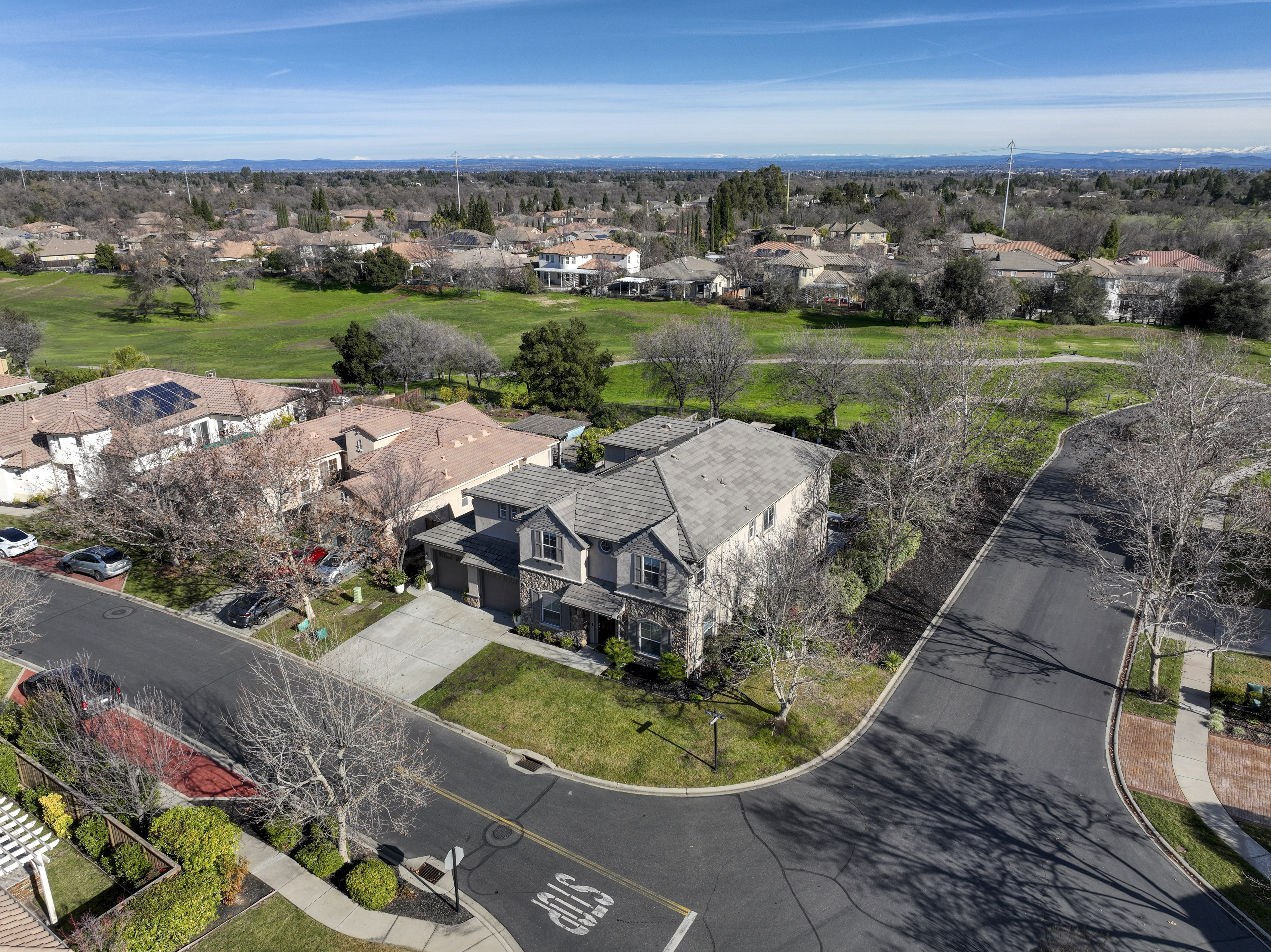 9695 Pinehurst Drive, Roseville, CA 95747