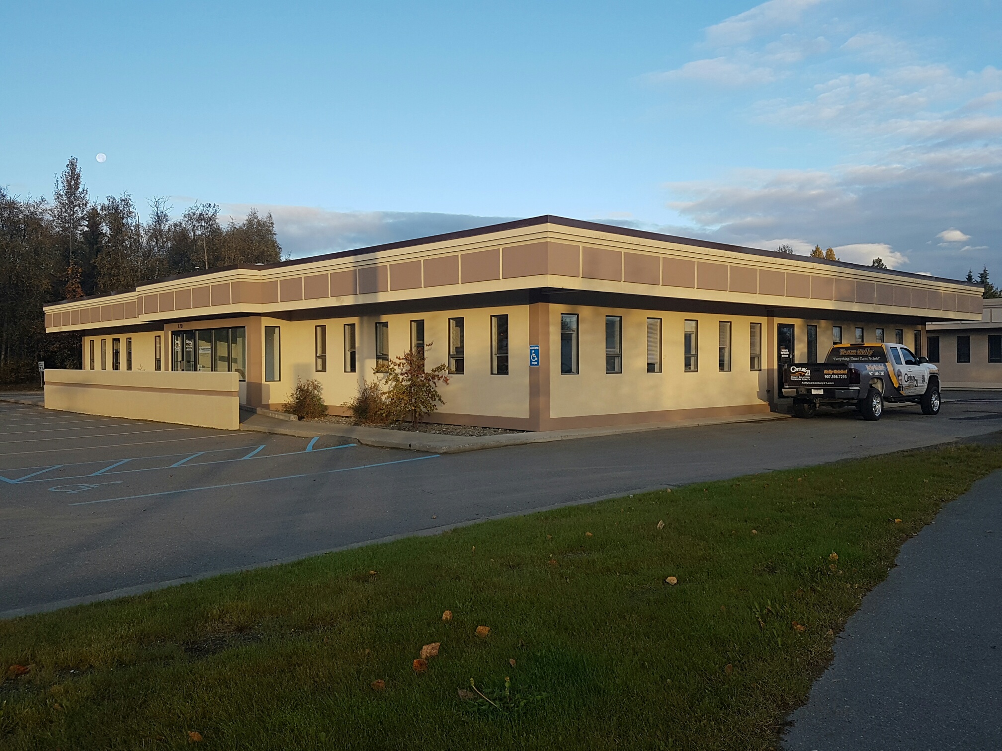 CENTURY 21 Realty Solutions, USA Real Estate Office CENTURY 21 Global