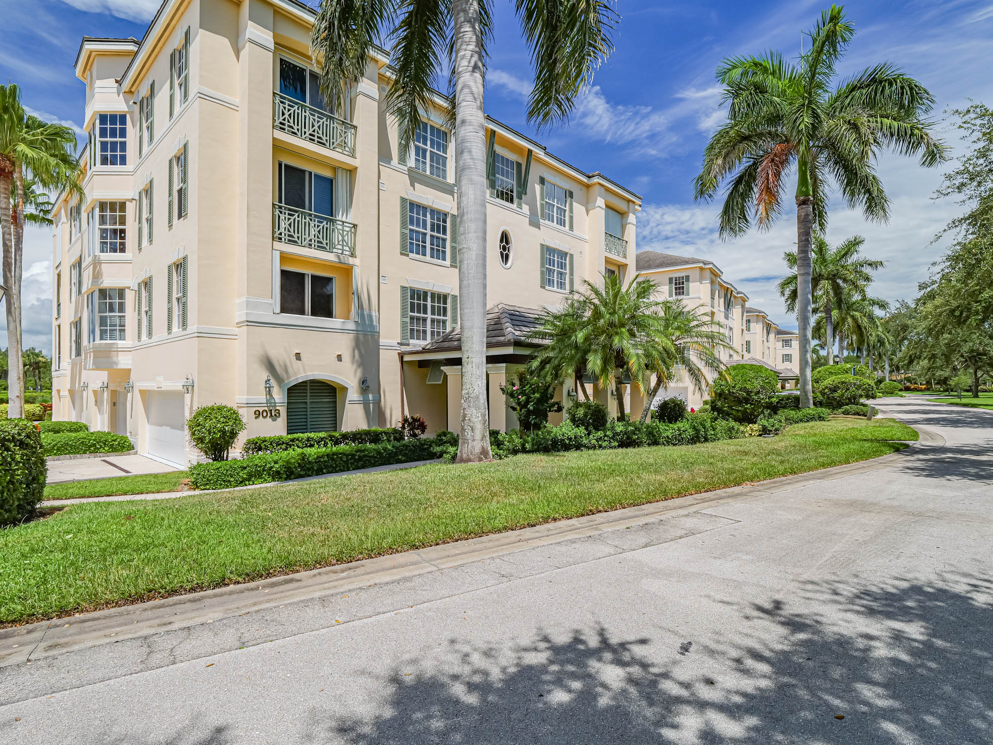 9013 Somerset Bay Lane, #201, Vero Beach, FL