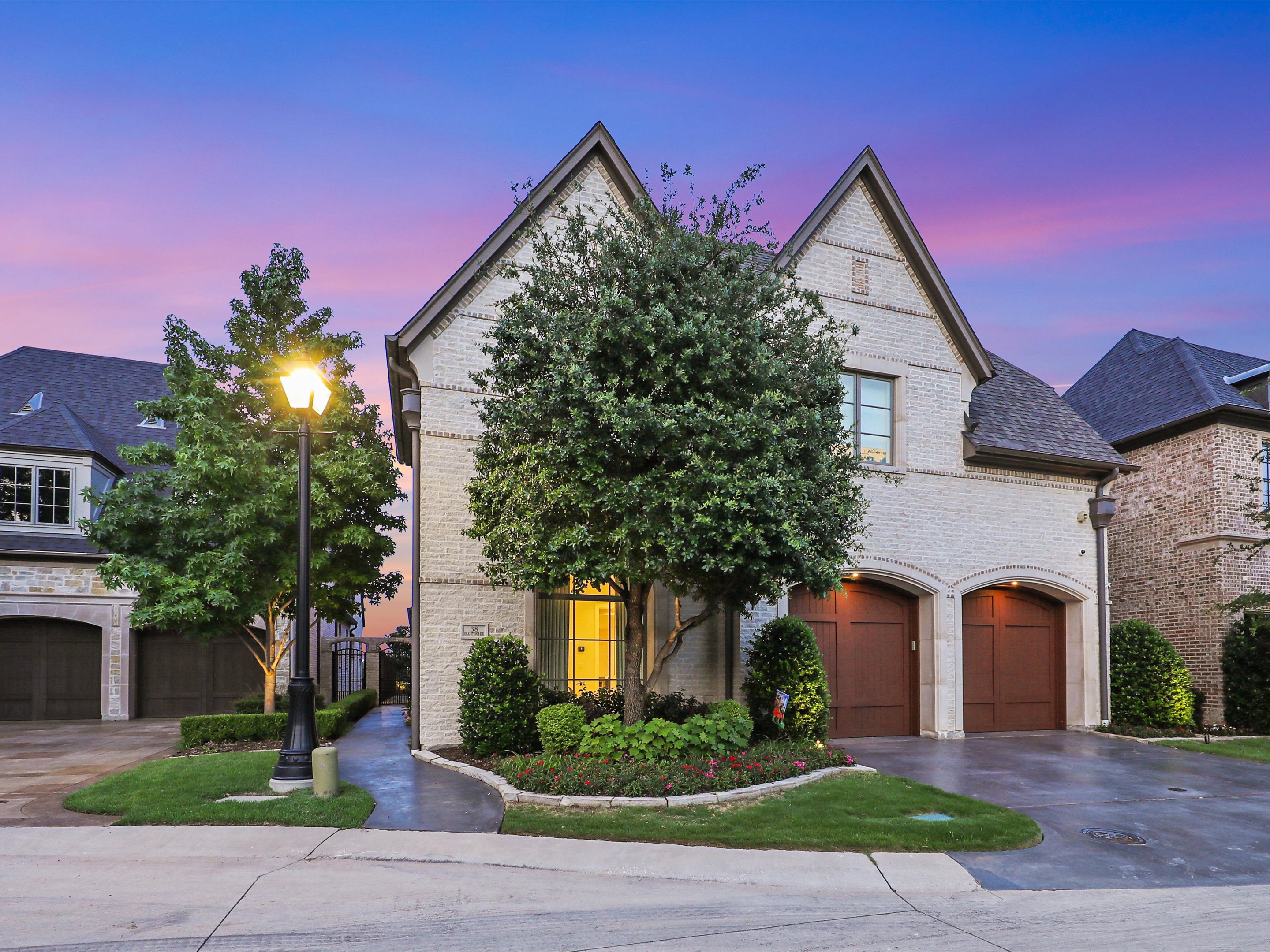 Luxury Living in the Exclusive Lawn at Glen Abbey, in Dallas, Texas