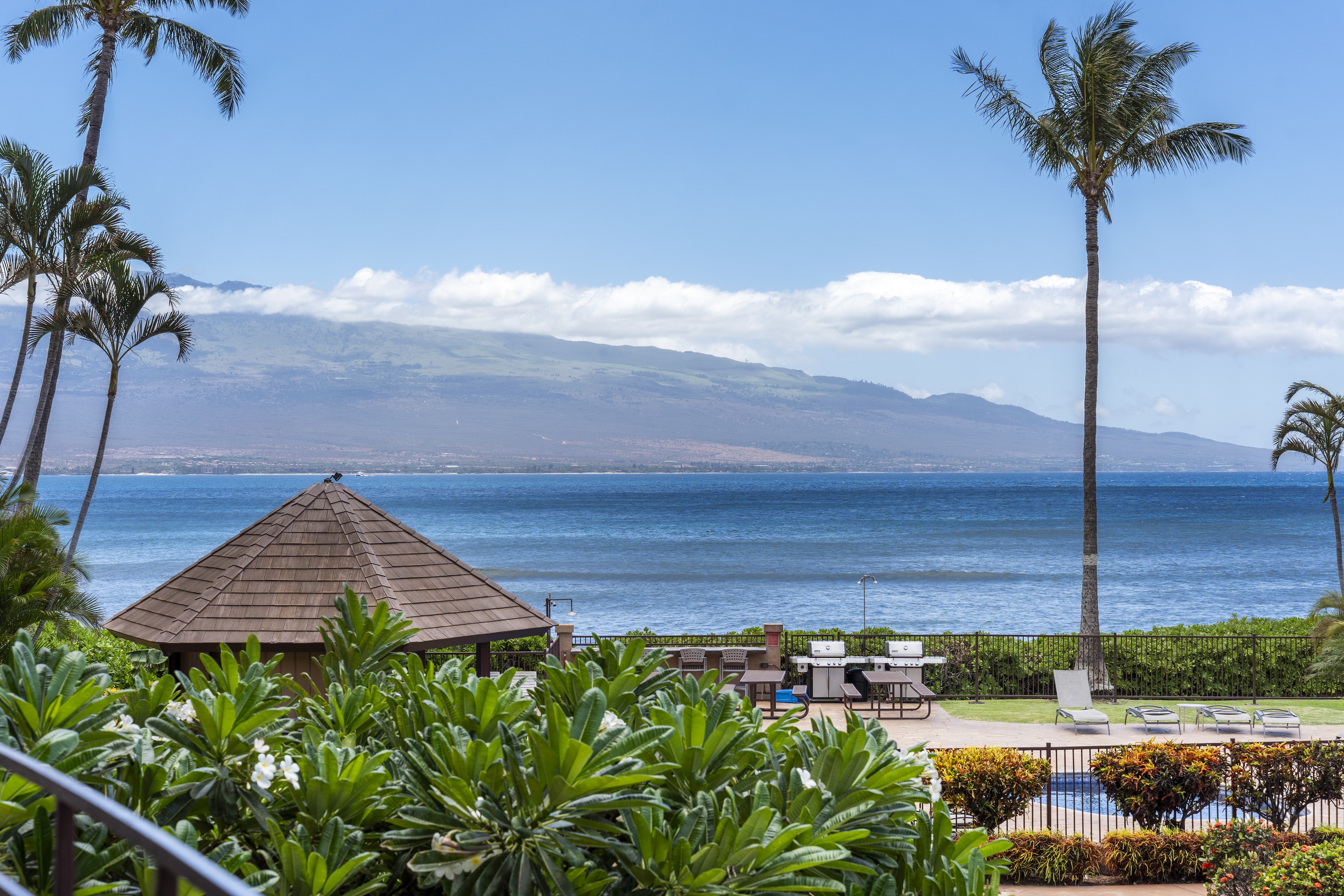 Stunning ocean views from this apartment zoned vacation rental condo