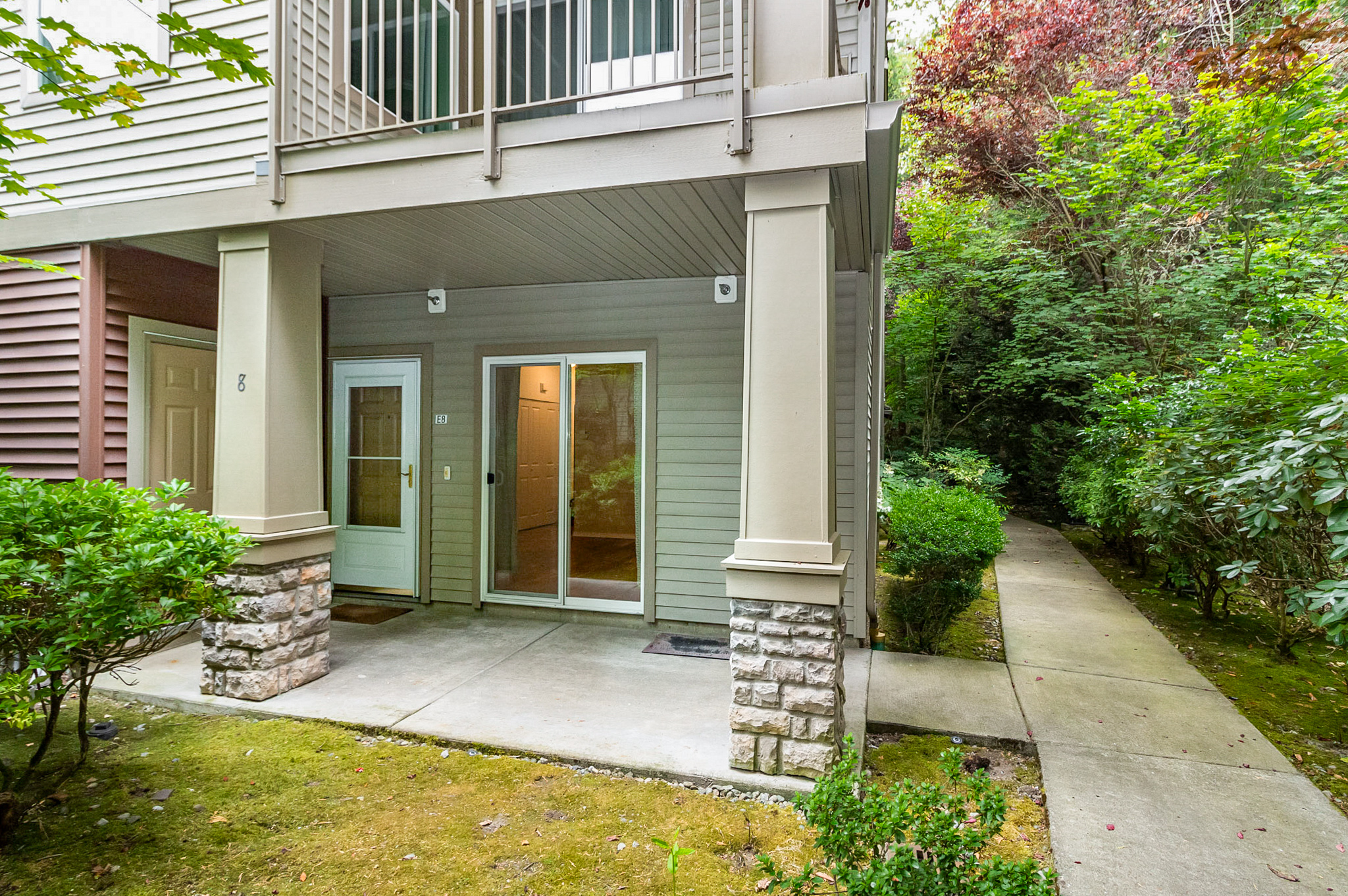 Newly Updated SeaTac Condo