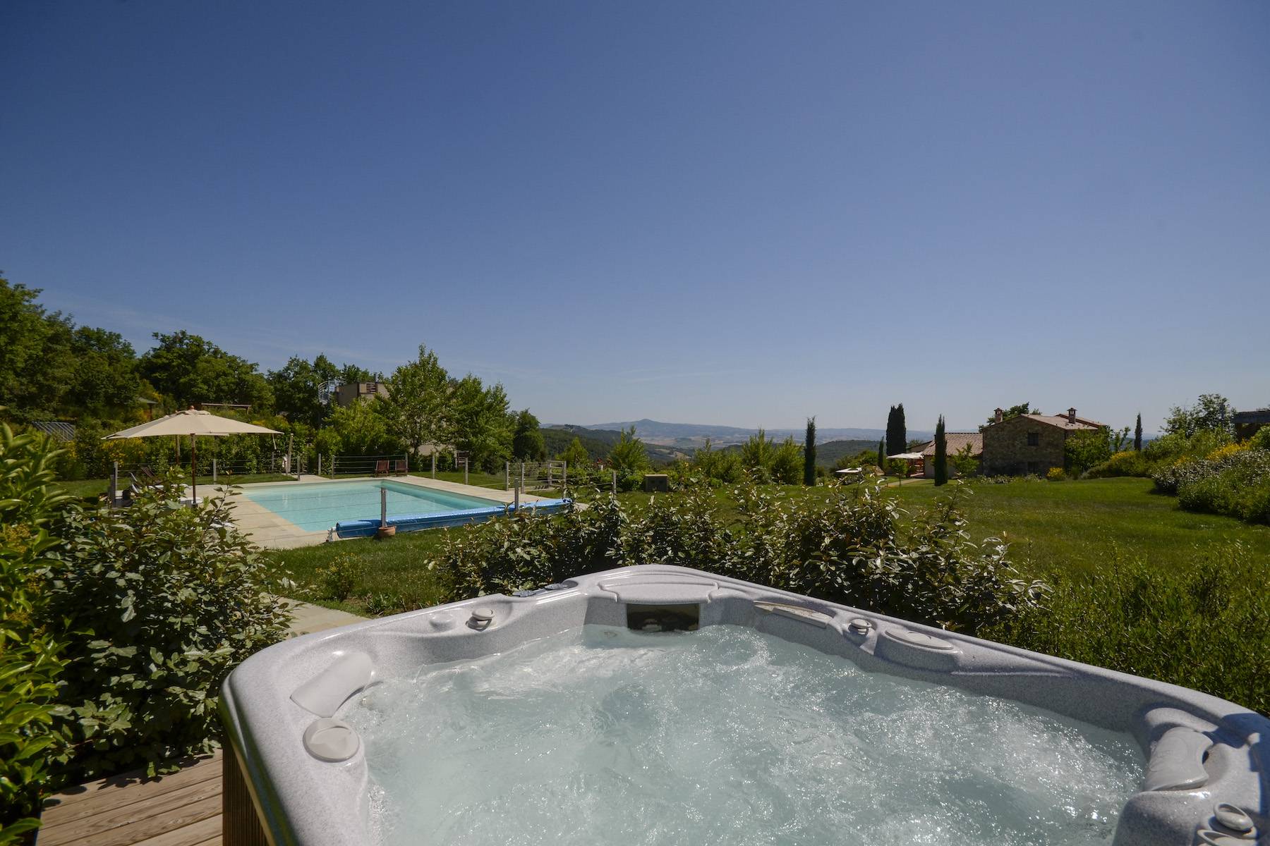 Exclusive estate amidst the hills of Maremma