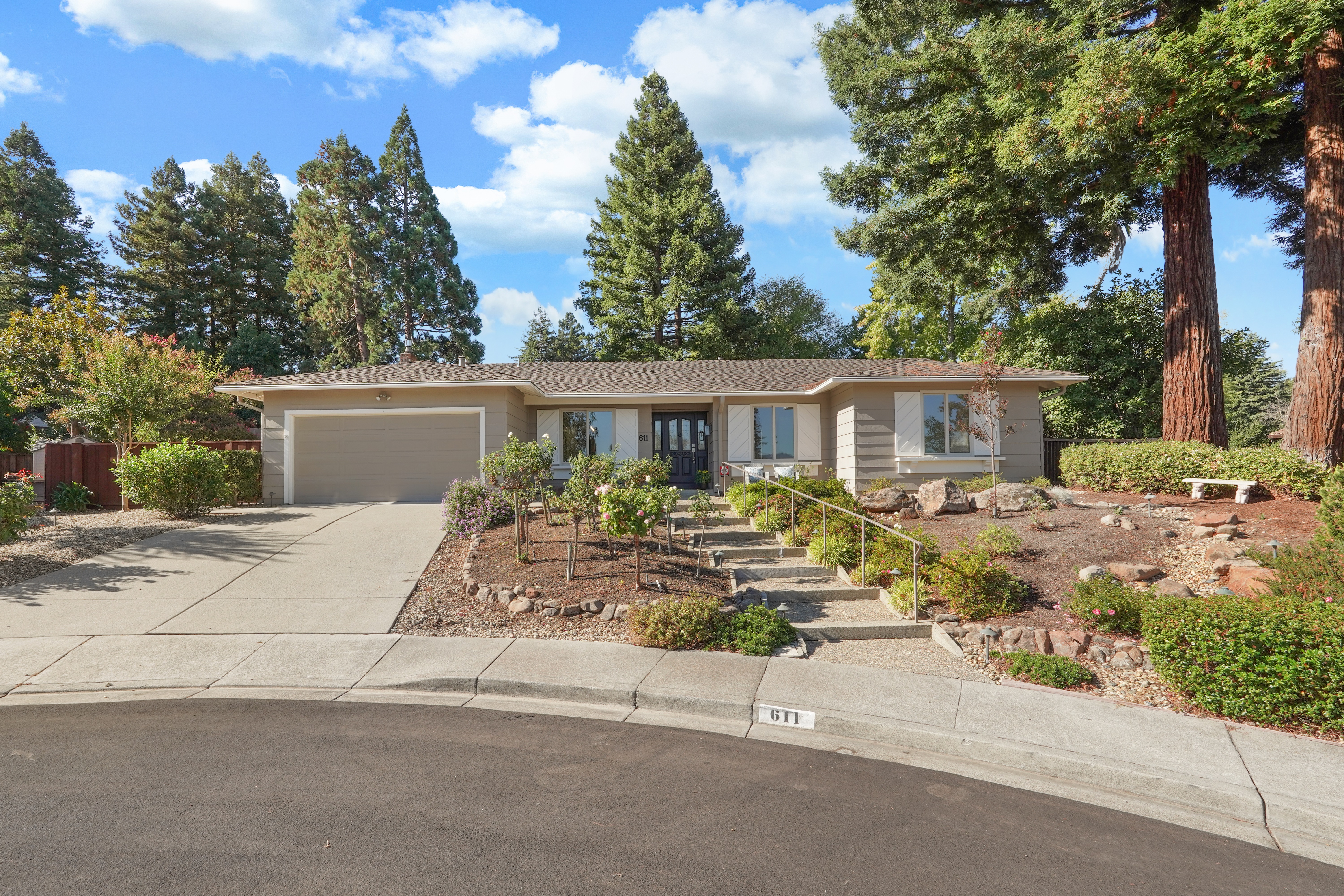 Stunning Single-Story Gem on Expansive Cul-de-Sac Lot