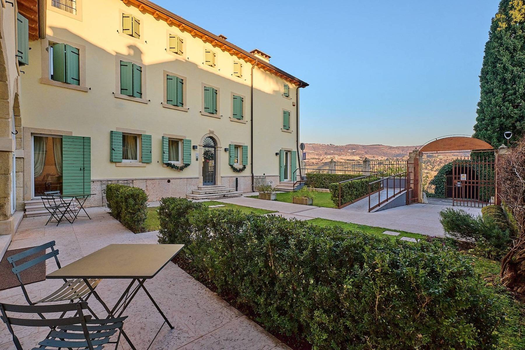 Villa used as charming hotel on the Valpolicella hills