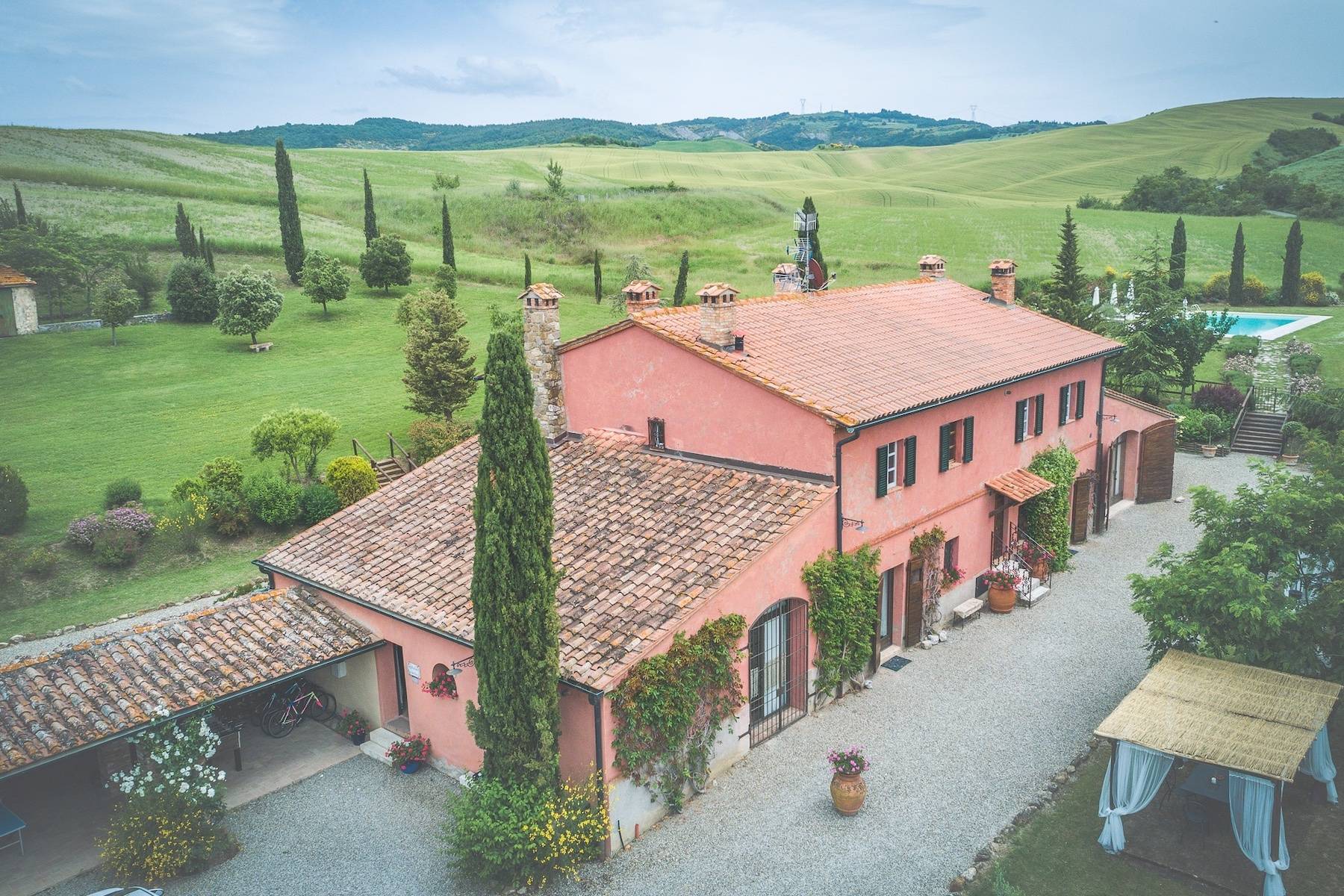 Farmhouse located in the hills of the Val D'Orcia