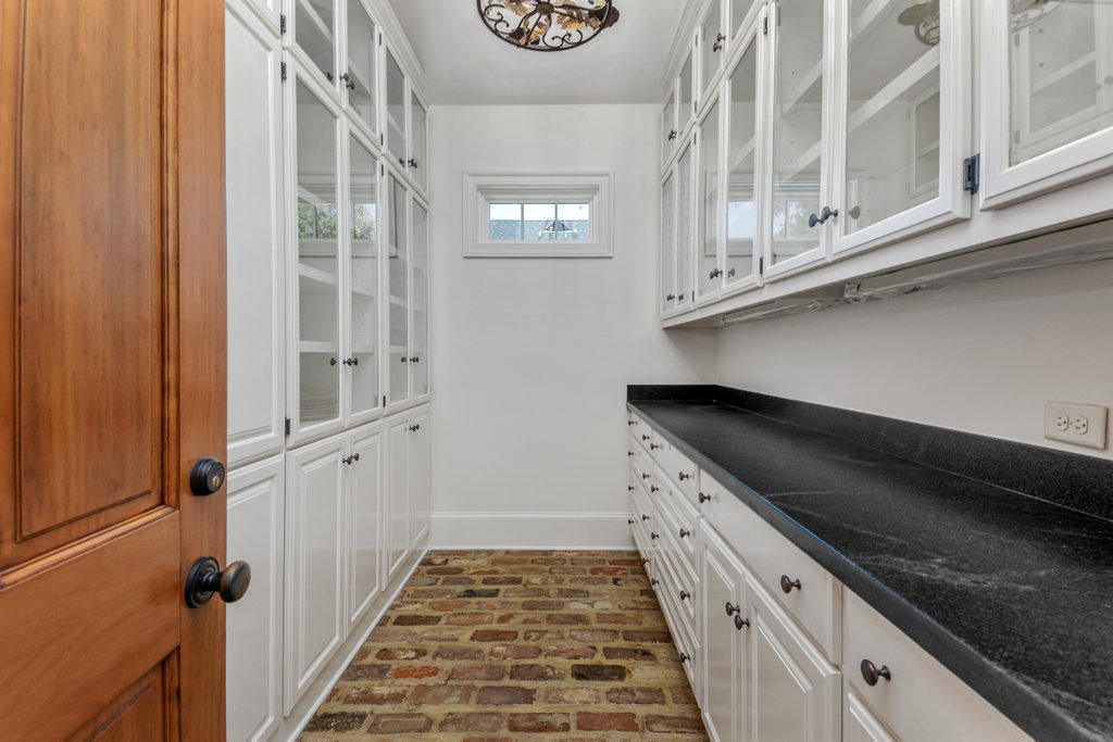 3235 Henderson Bayou Rd, Lake Charles, LA 70605