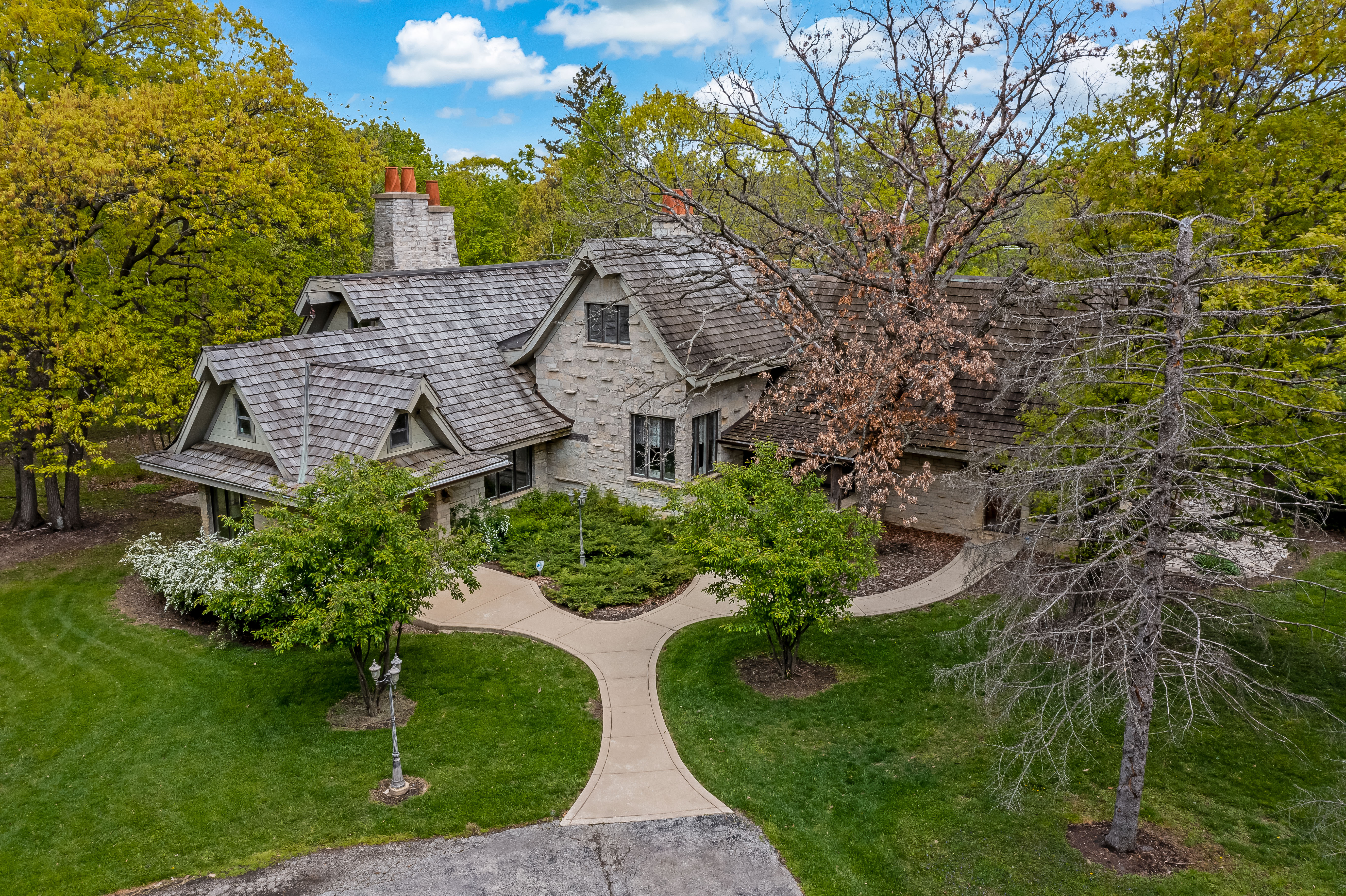 English Country Craftsman Cottage