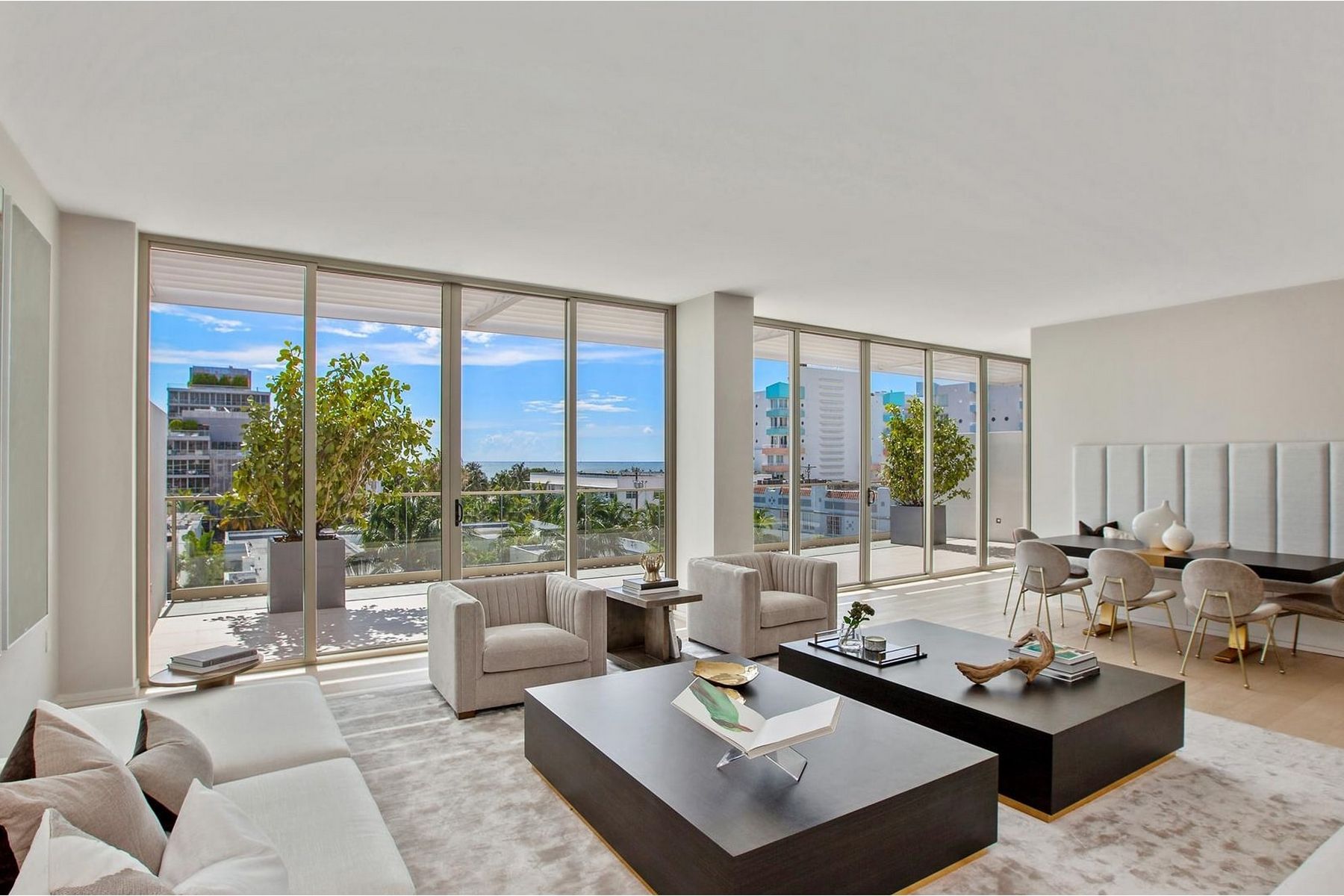 300 Collins Ave, #PH2, Miami Beach, FL