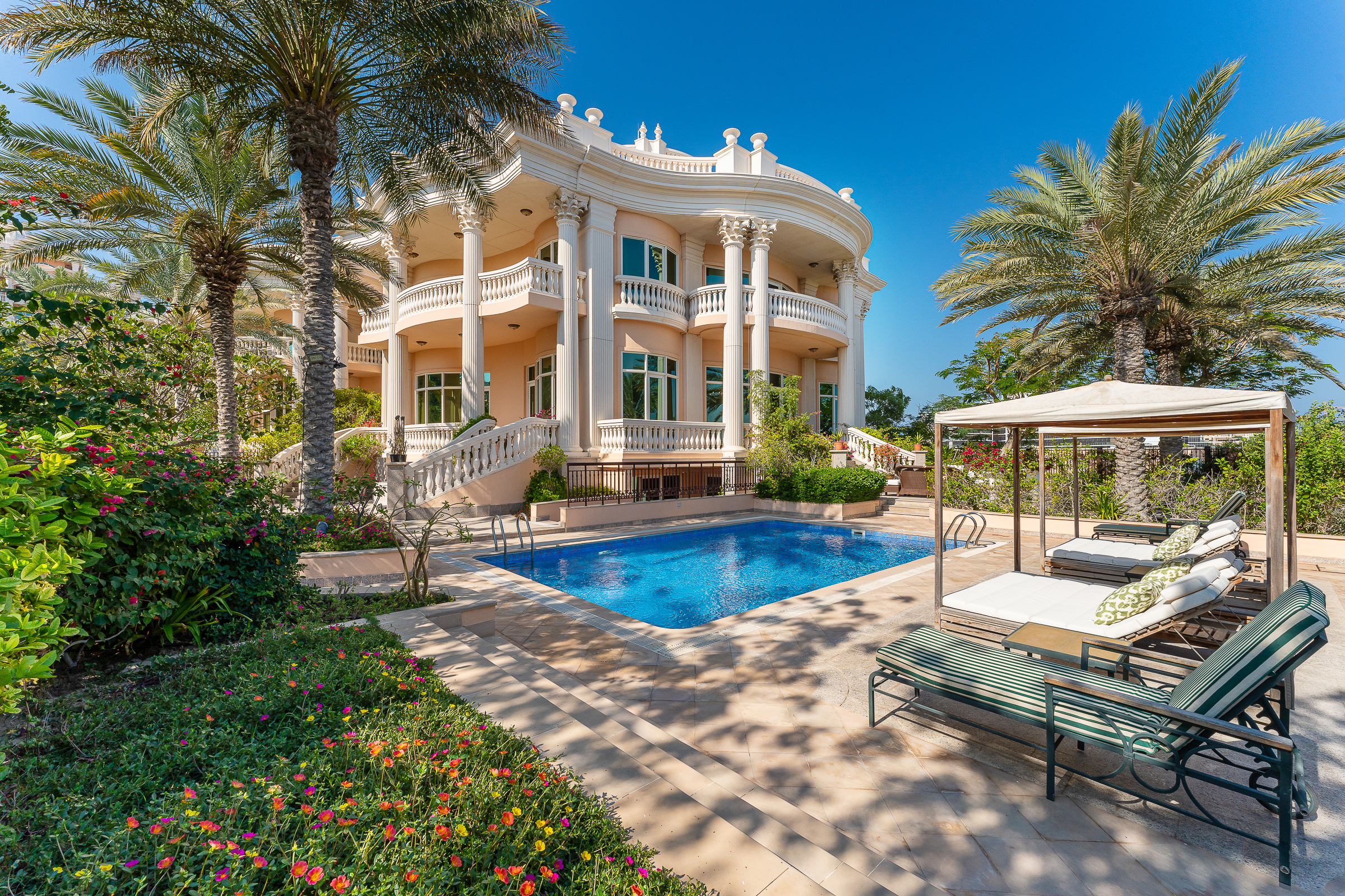 Luxury villa on Palm Jumeirah