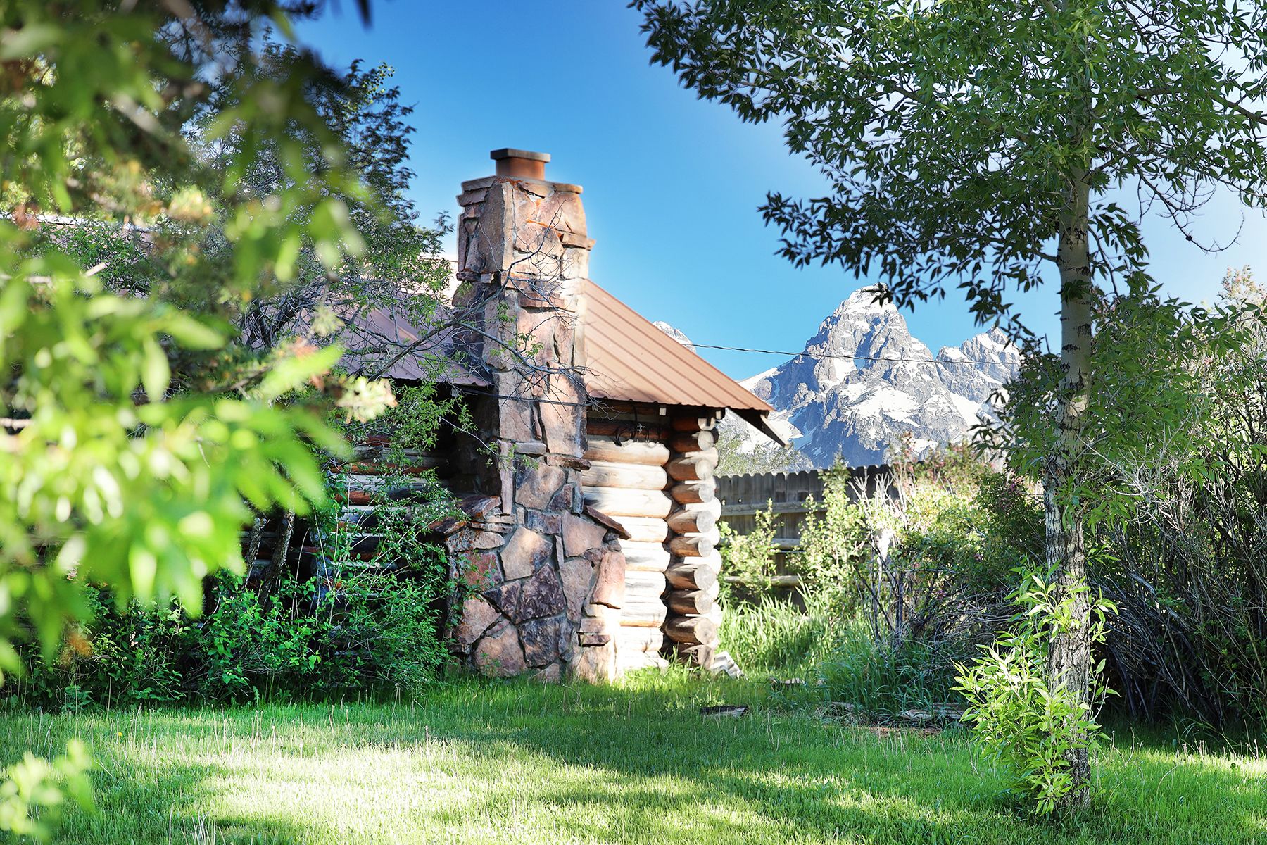 Two Cabins in Kelly with Teton Views