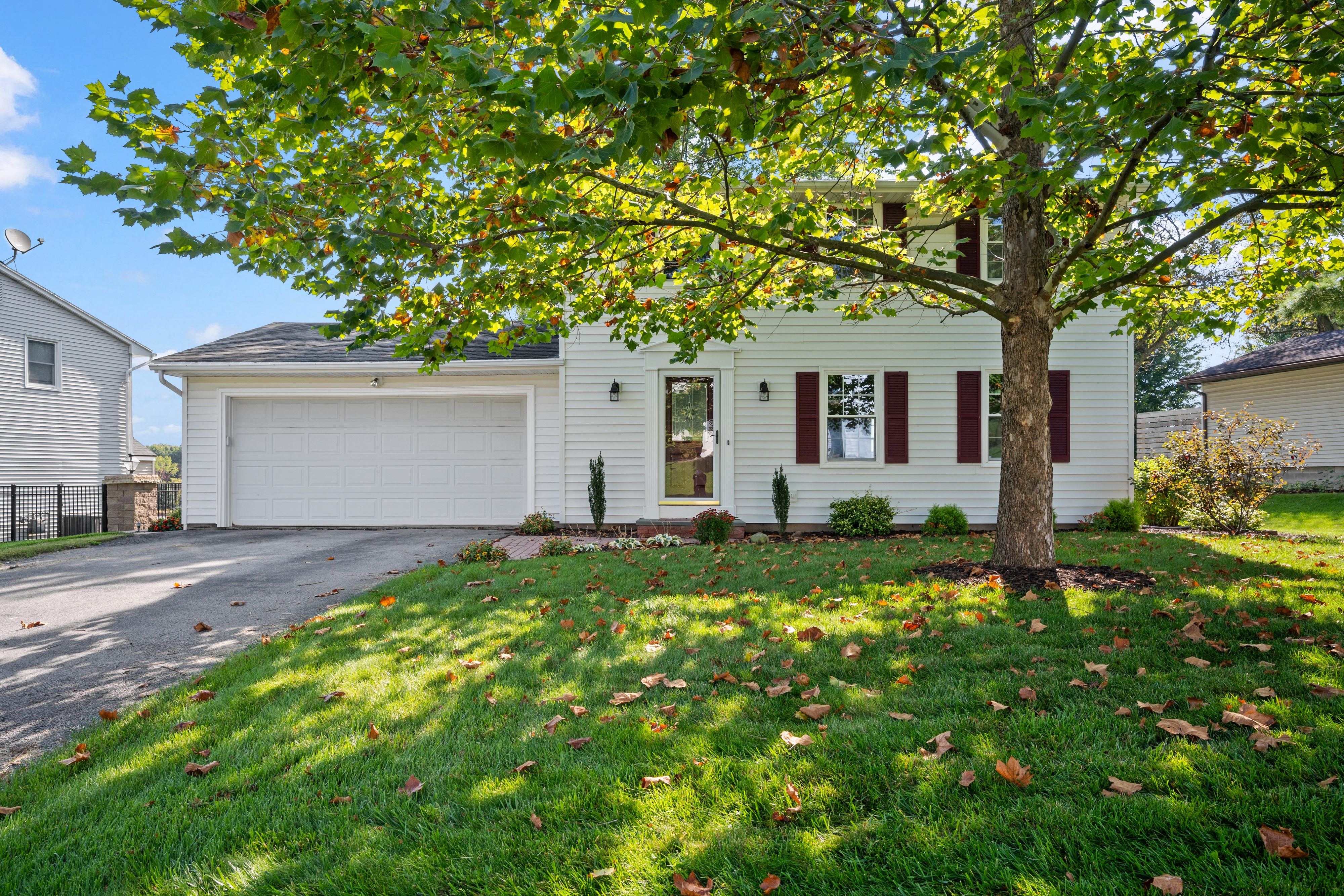 Cozy Canandaigua Colonial