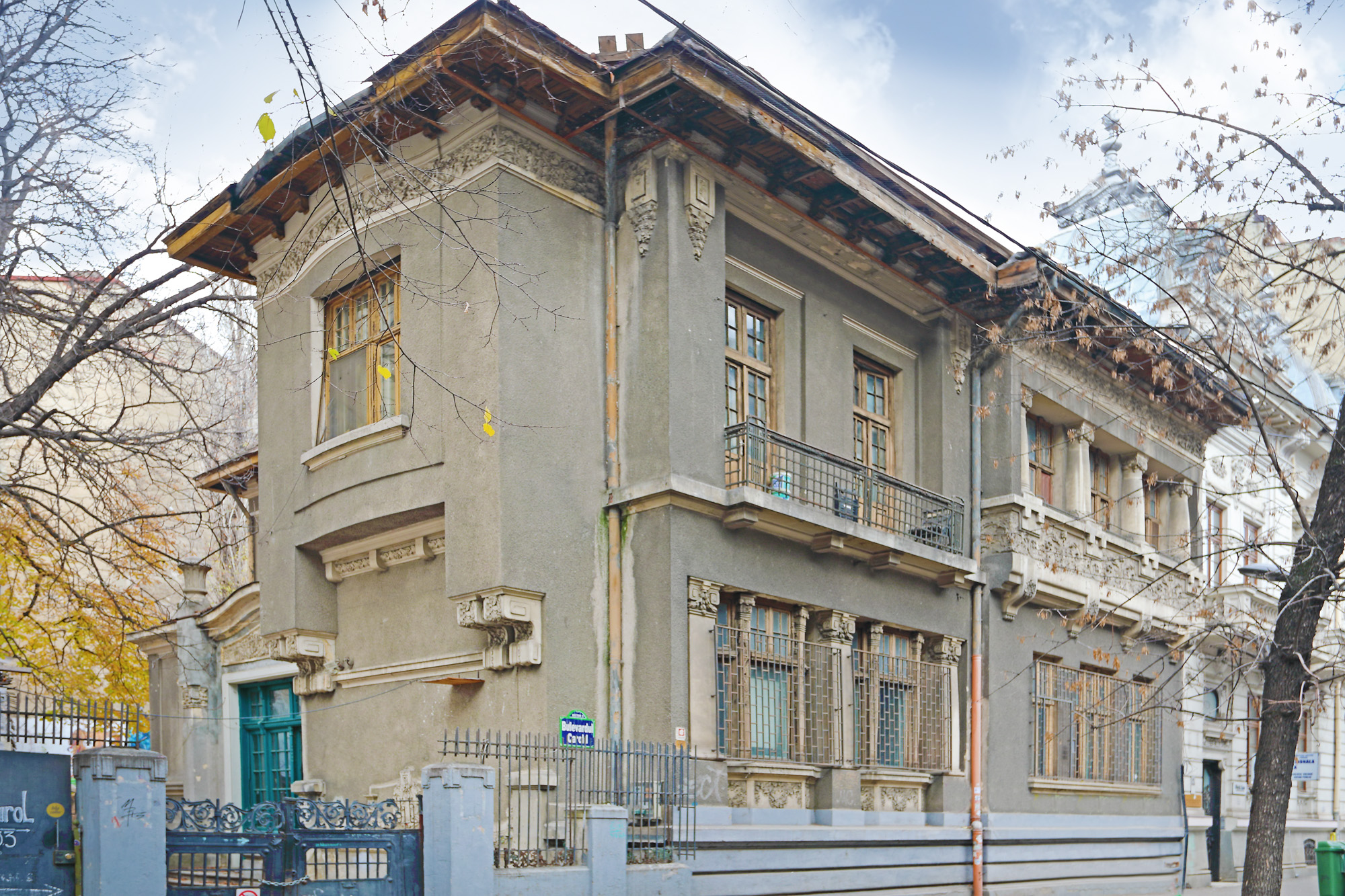 House Av. Mihail Pacanu, elegant early 20th century building, Arh. Radu Culcer