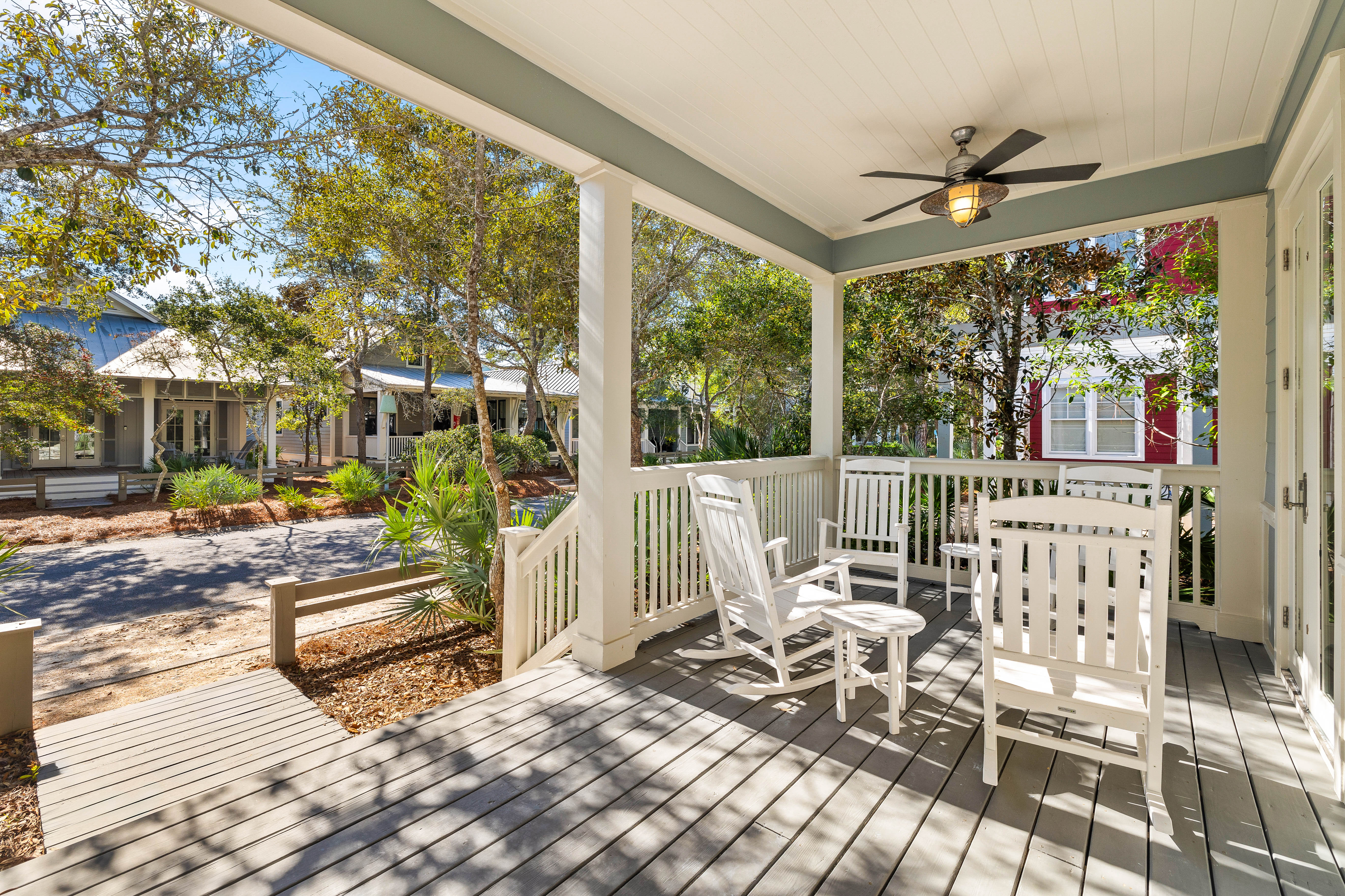 Delightful Cottage Close To Parks And WaterColor Amenities