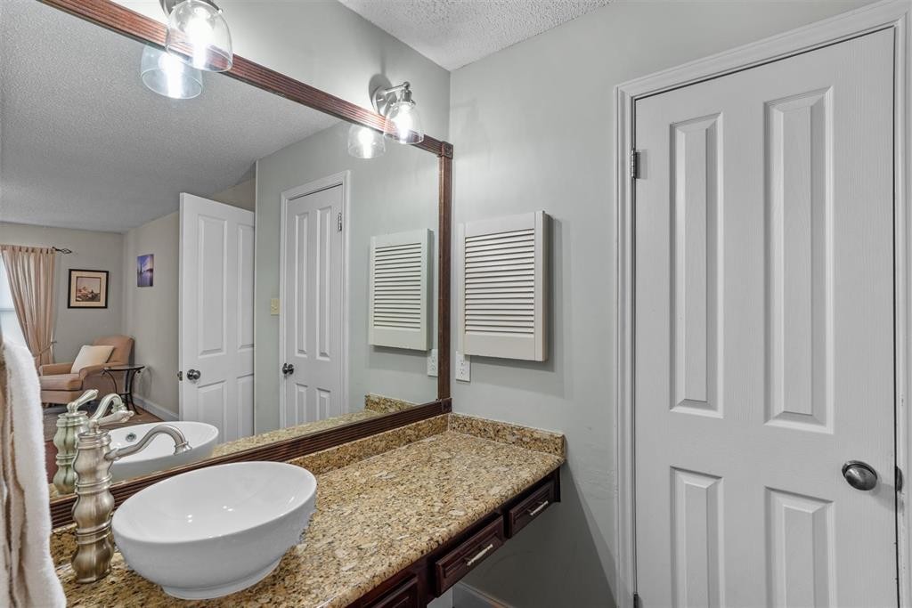 5211 Glen, Austin, TX 78759