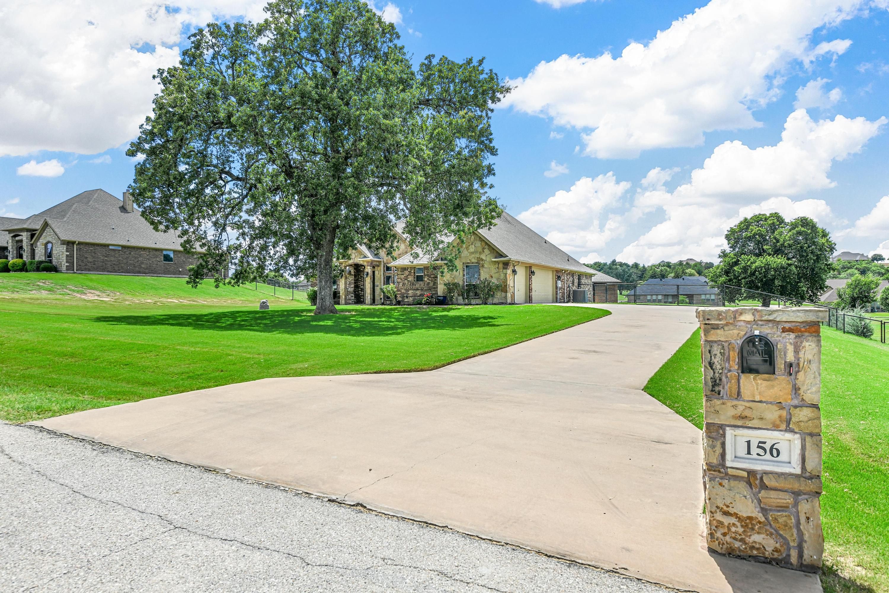 156 Ellis Spring Drive,Weatherford, TX, 76085